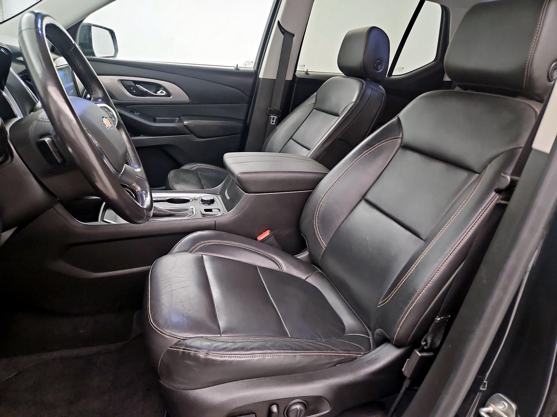 Thumbnail: 2020 Chevrolet Traverse - 11