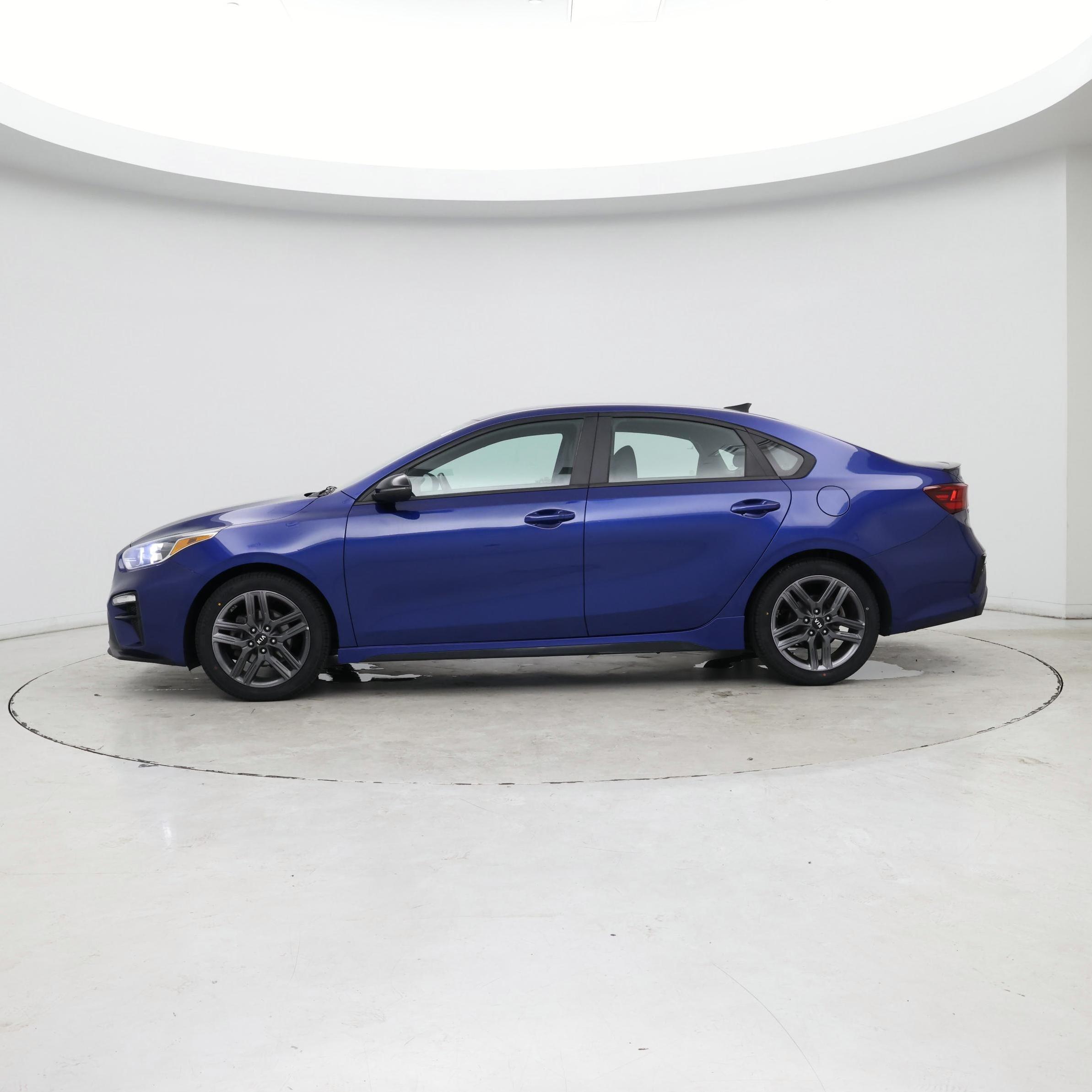 Thumbnail: 2021 Kia Forte - 3
