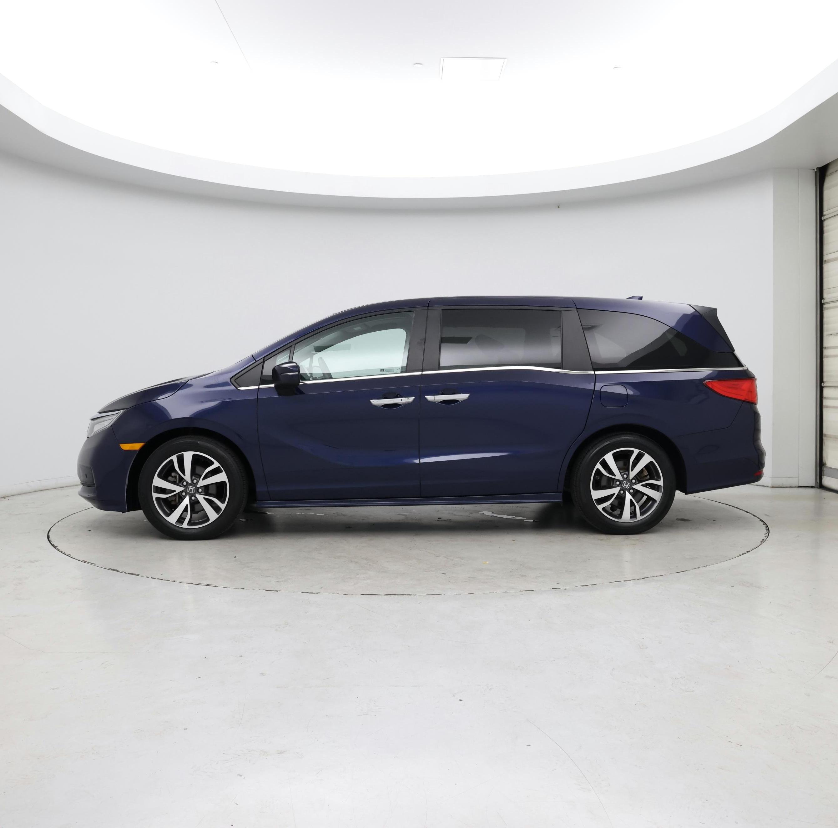 Thumbnail: 2022 Honda Odyssey - 3
