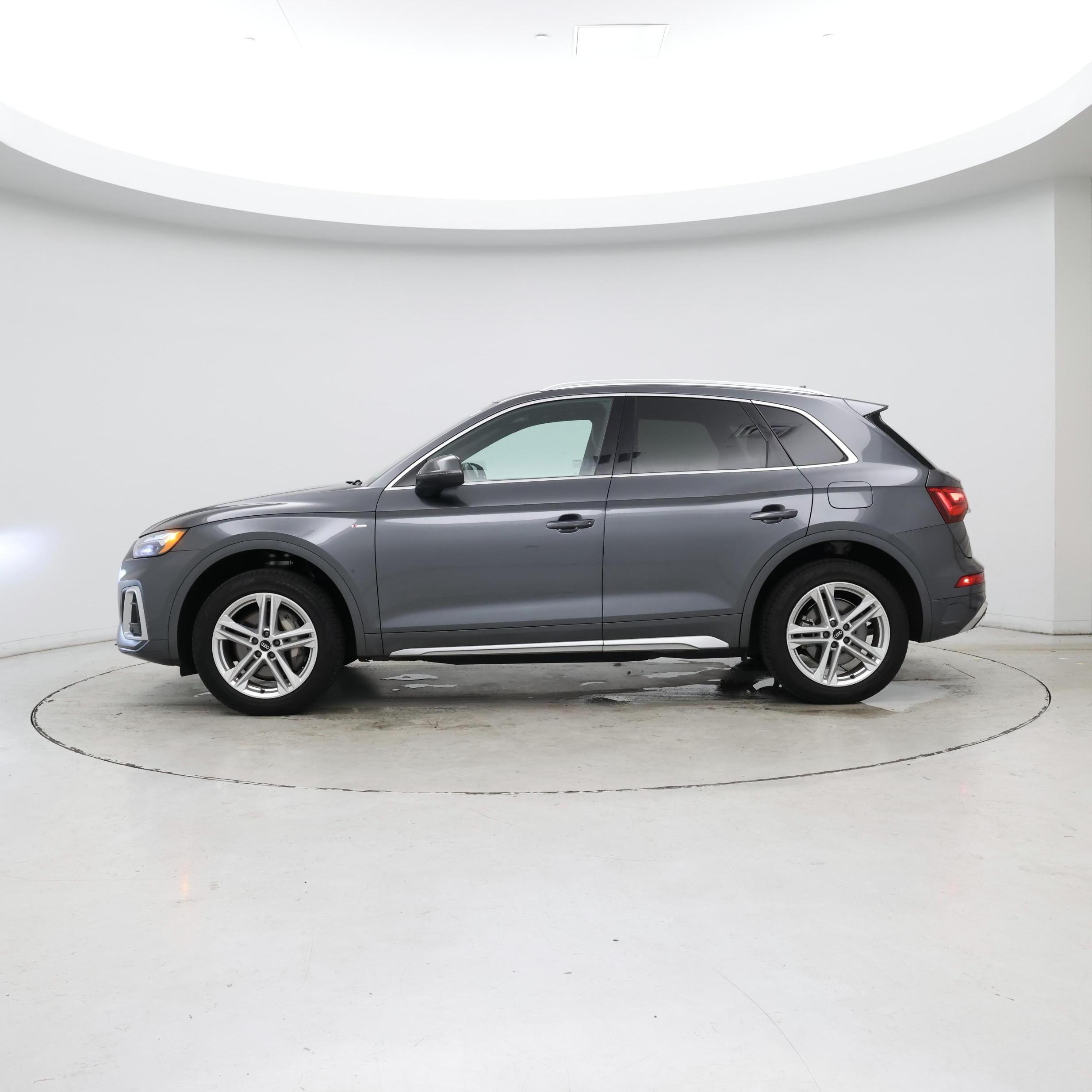 Thumbnail: 2022 Audi Q5 - 3