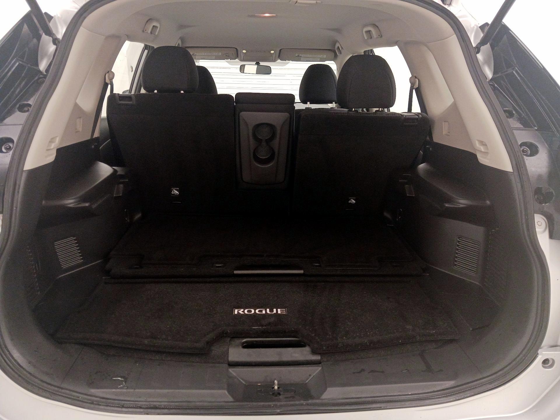 Thumbnail: 2017 Nissan Rogue - 20