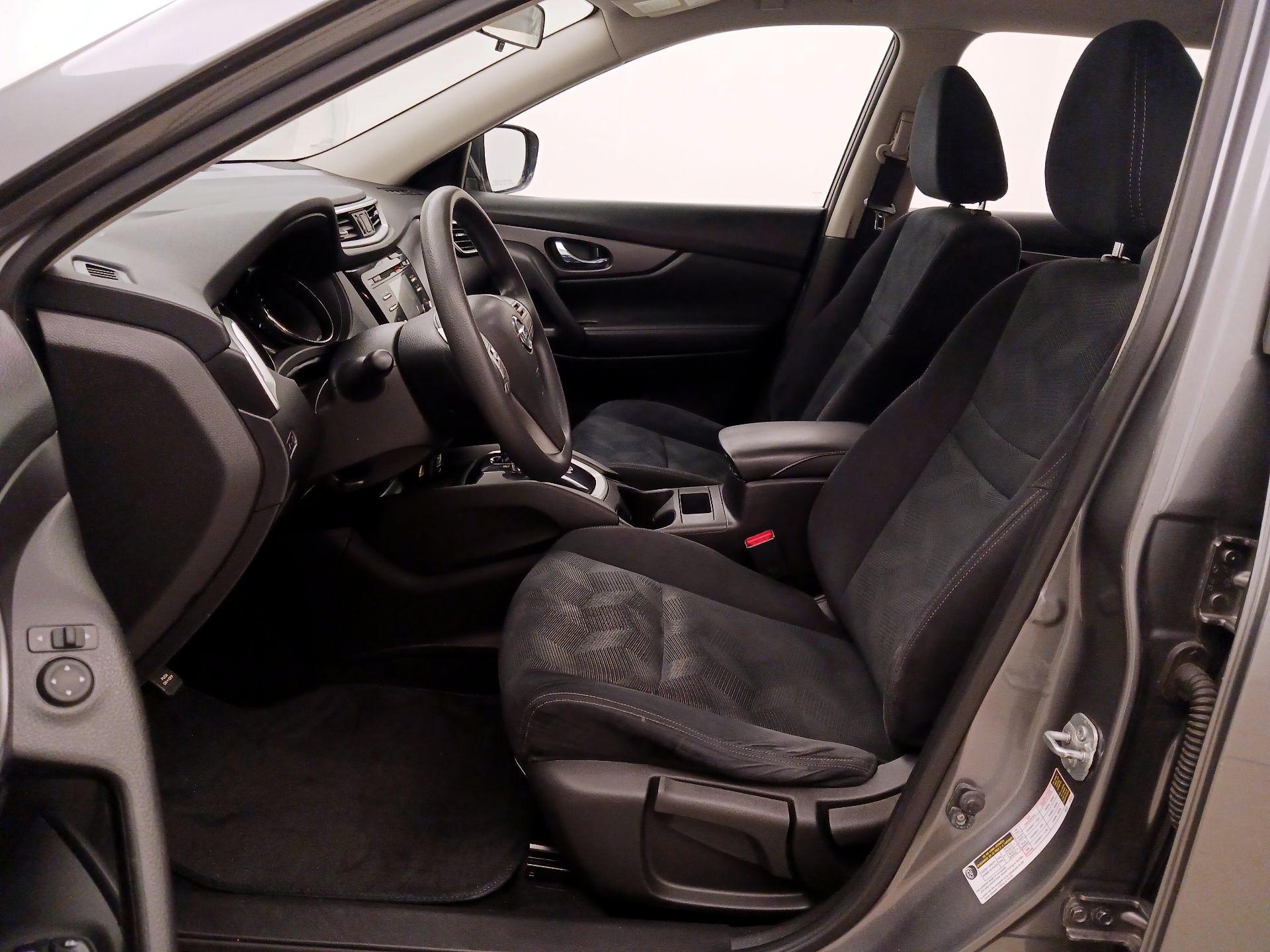 Thumbnail: 2016 Nissan Rogue - 11