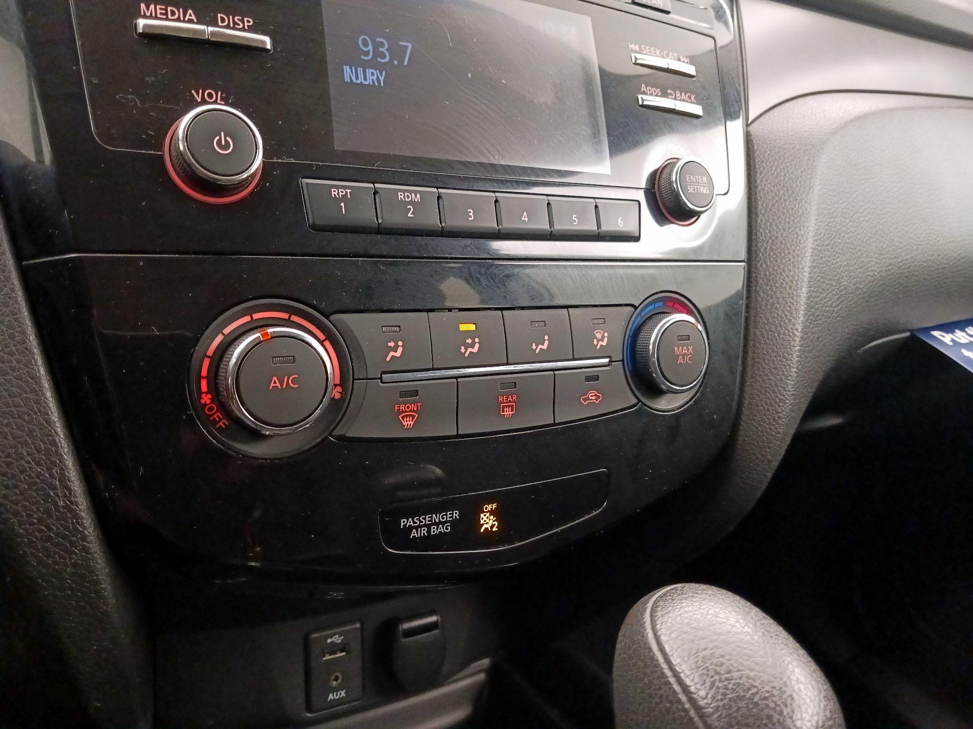 Thumbnail: 2016 Nissan Rogue - 16