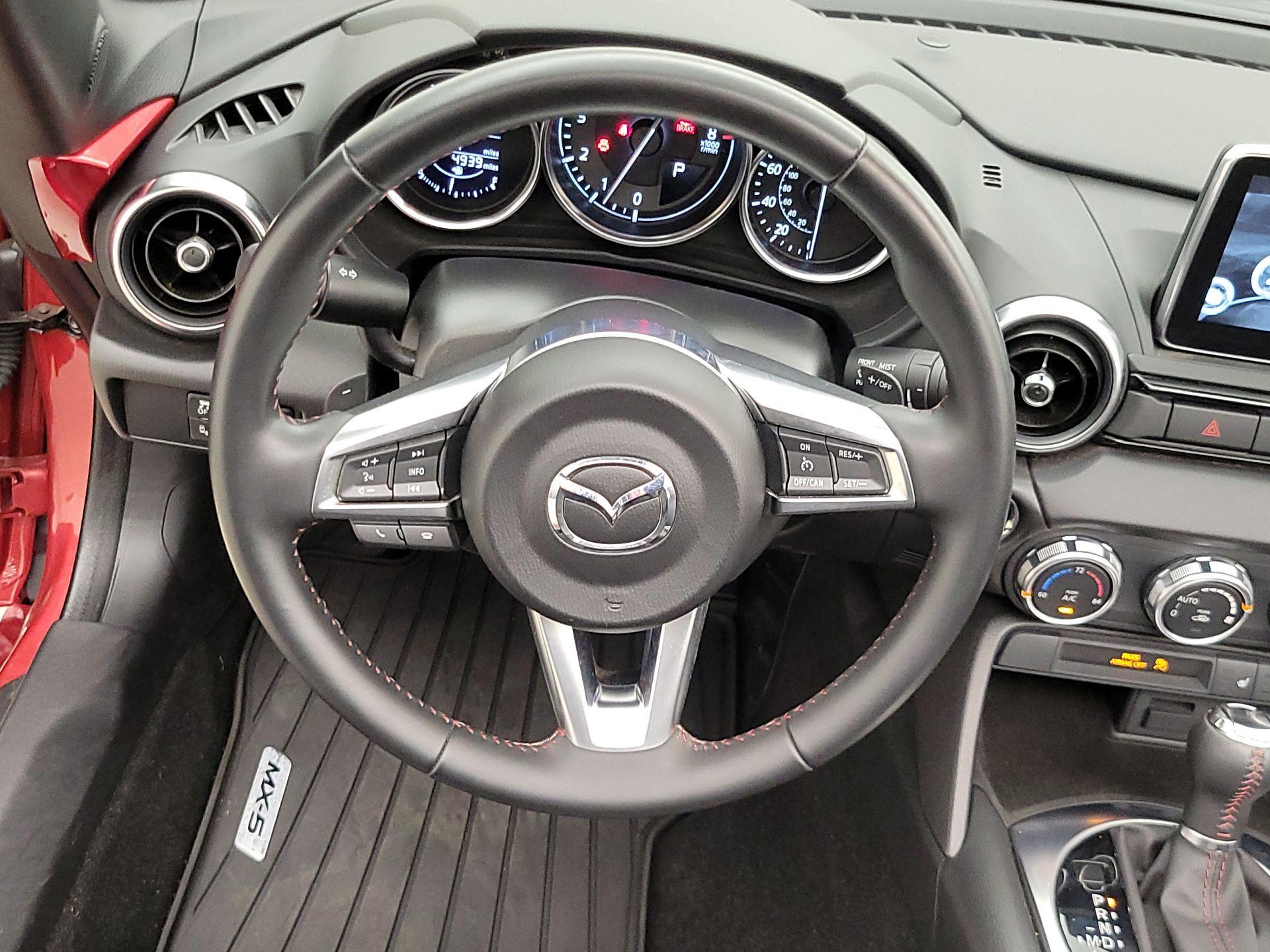 Thumbnail: 2016 Mazda MX-5 Miata - 10