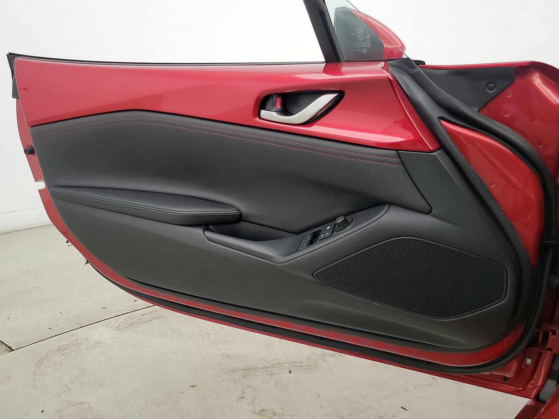 Thumbnail: 2016 Mazda MX-5 Miata - 12