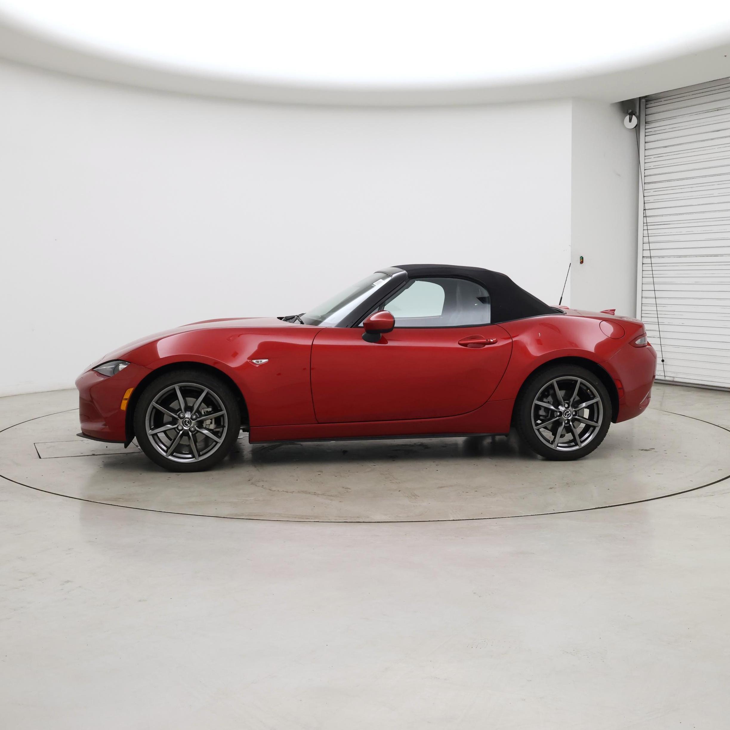 Thumbnail: 2016 Mazda MX-5 Miata - 3