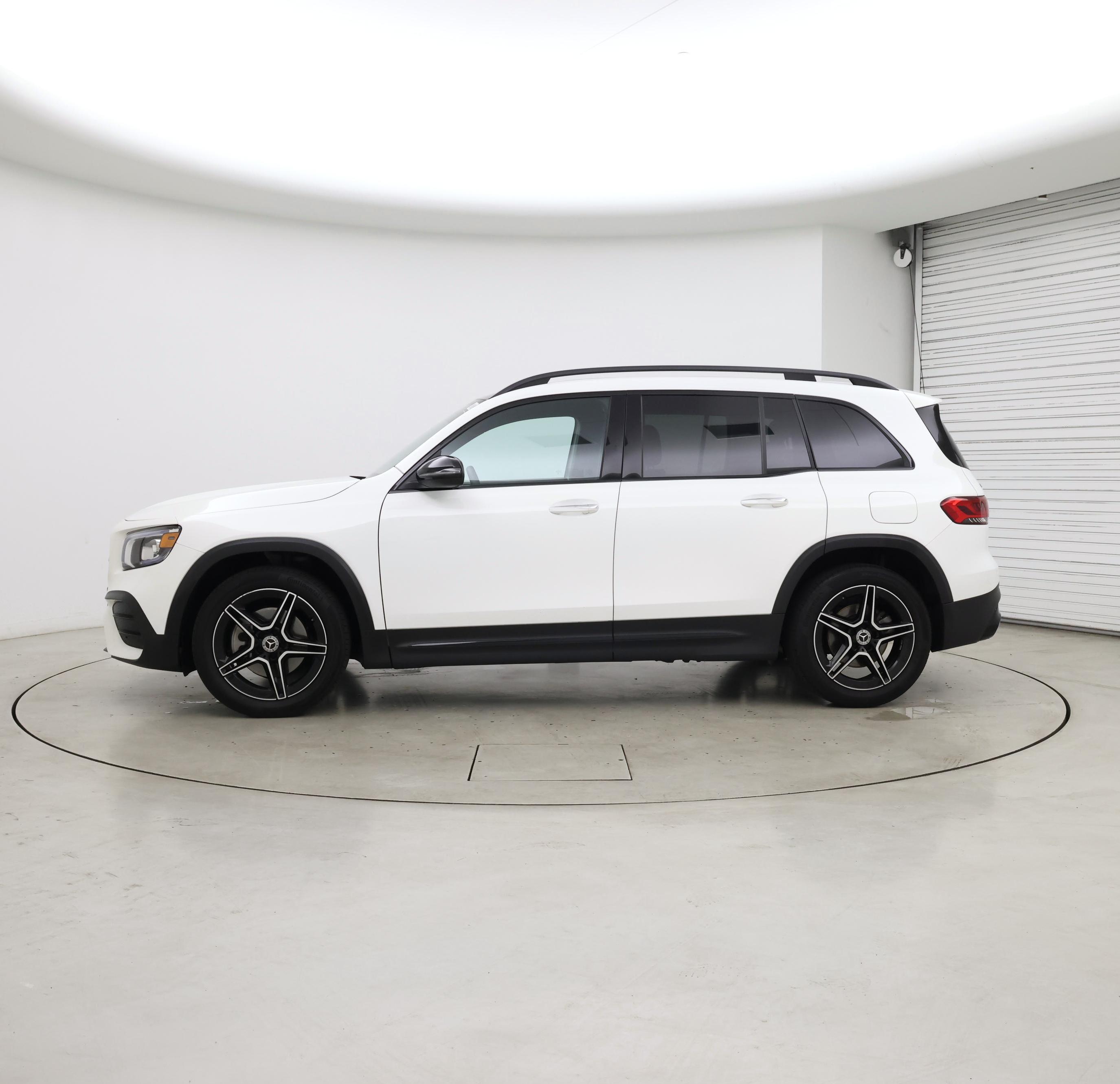 Thumbnail: 2022 Mercedes-Benz GLB - 3