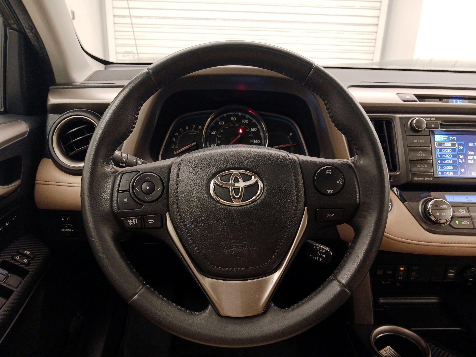 Thumbnail: 2013 Toyota RAV4 - 10