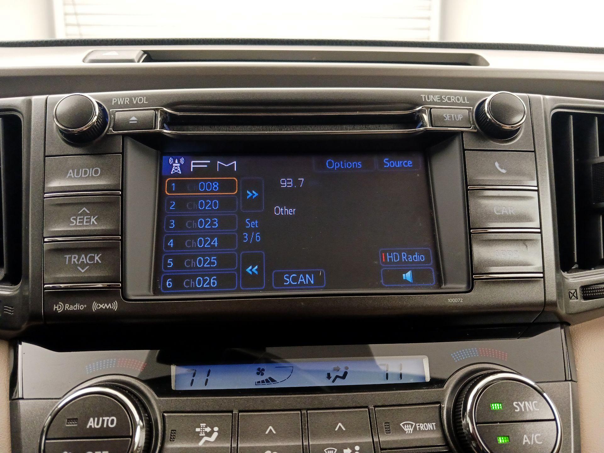 Thumbnail: 2013 Toyota RAV4 - 15