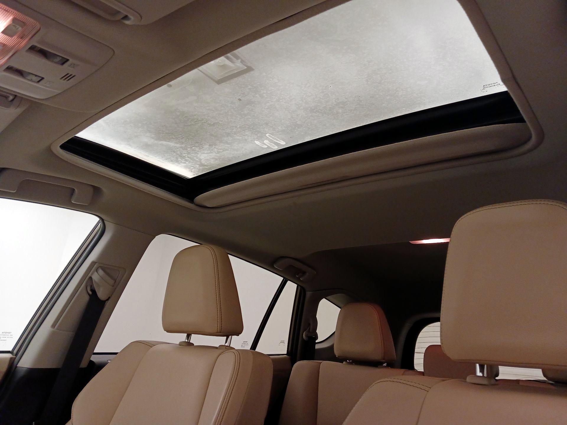 Thumbnail: 2013 Toyota RAV4 - 19