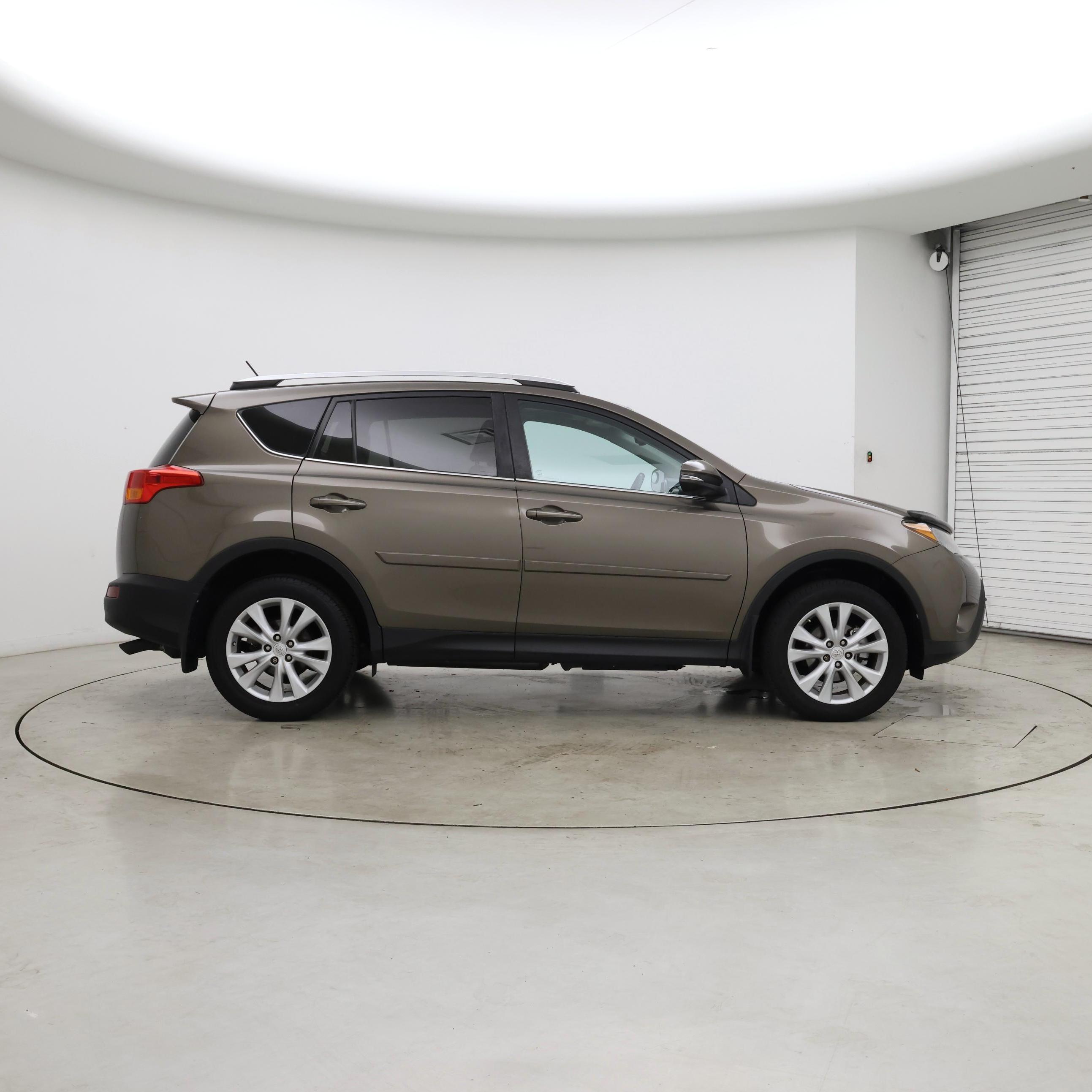Thumbnail: 2013 Toyota RAV4 - 7