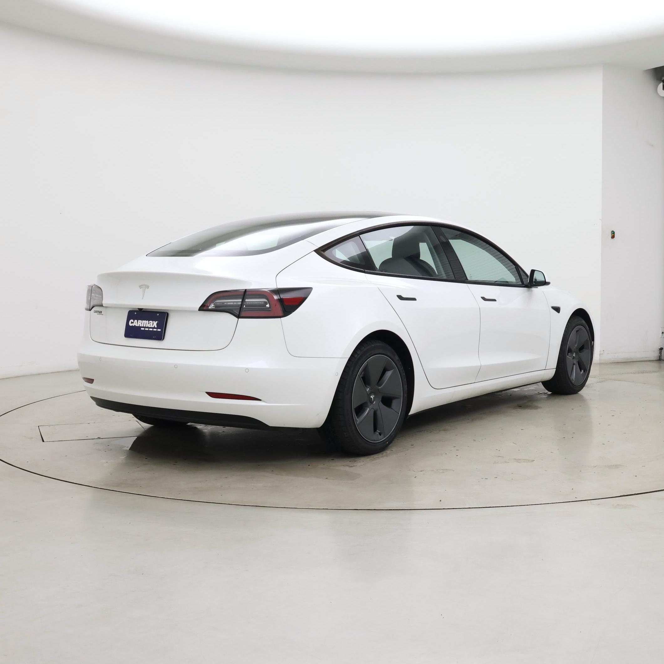 Thumbnail: 2022 Tesla Model 3 - 8