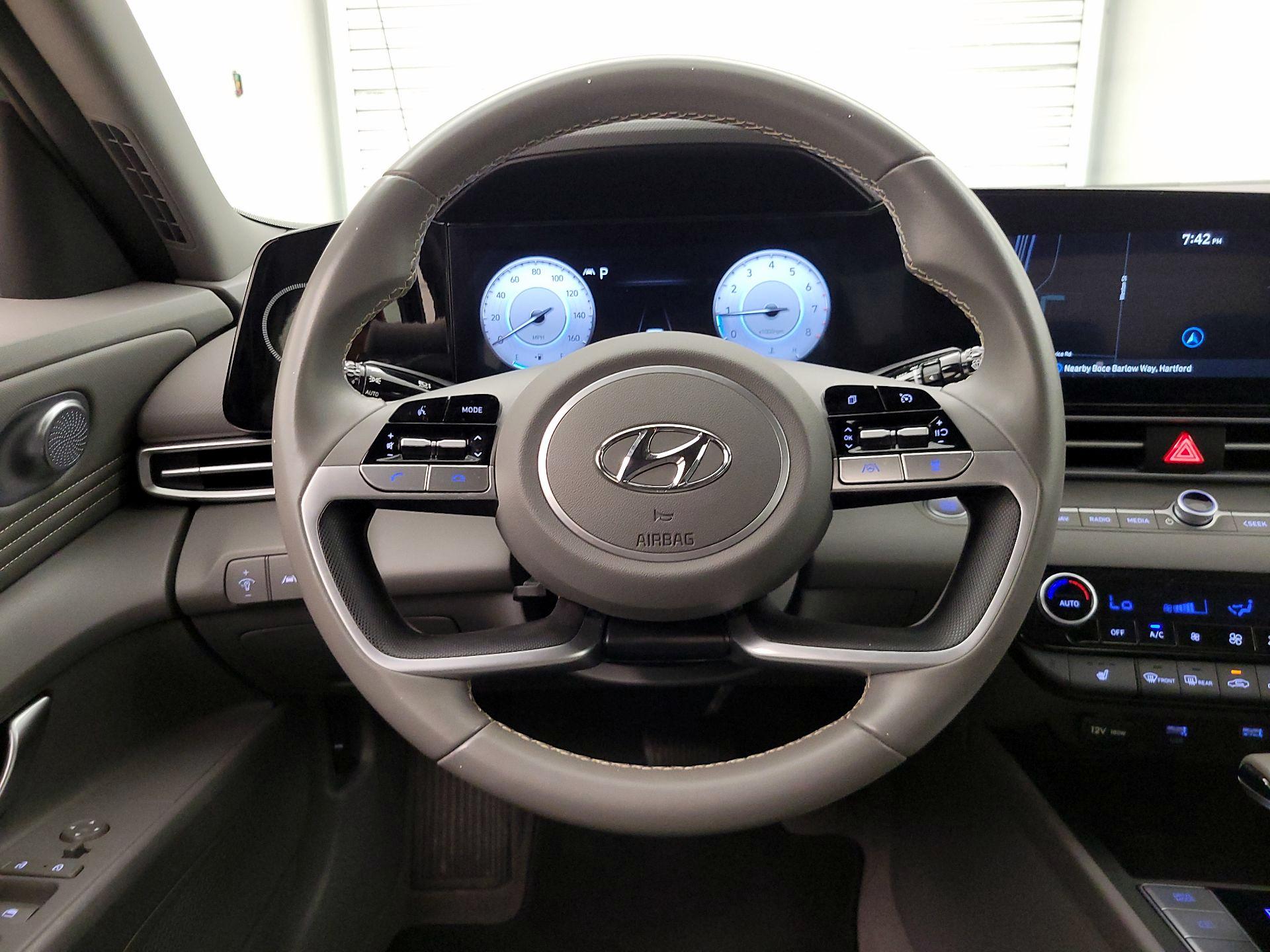 Thumbnail: 2023 Hyundai Elantra - 10