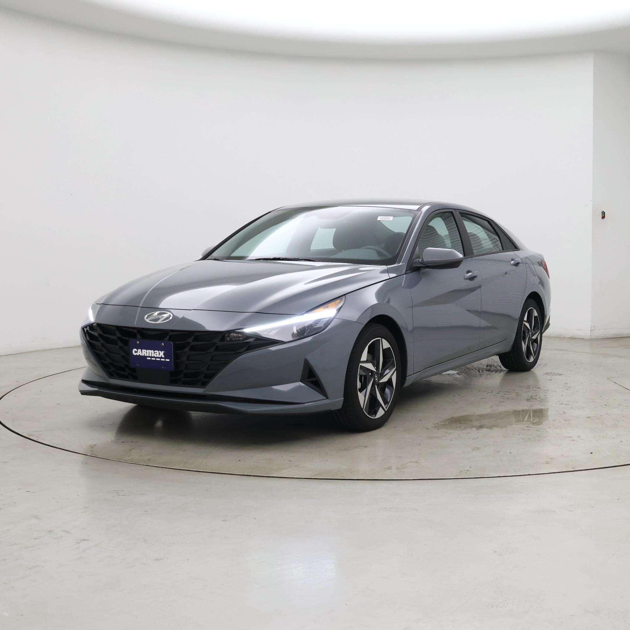 Thumbnail: 2023 Hyundai Elantra - 4