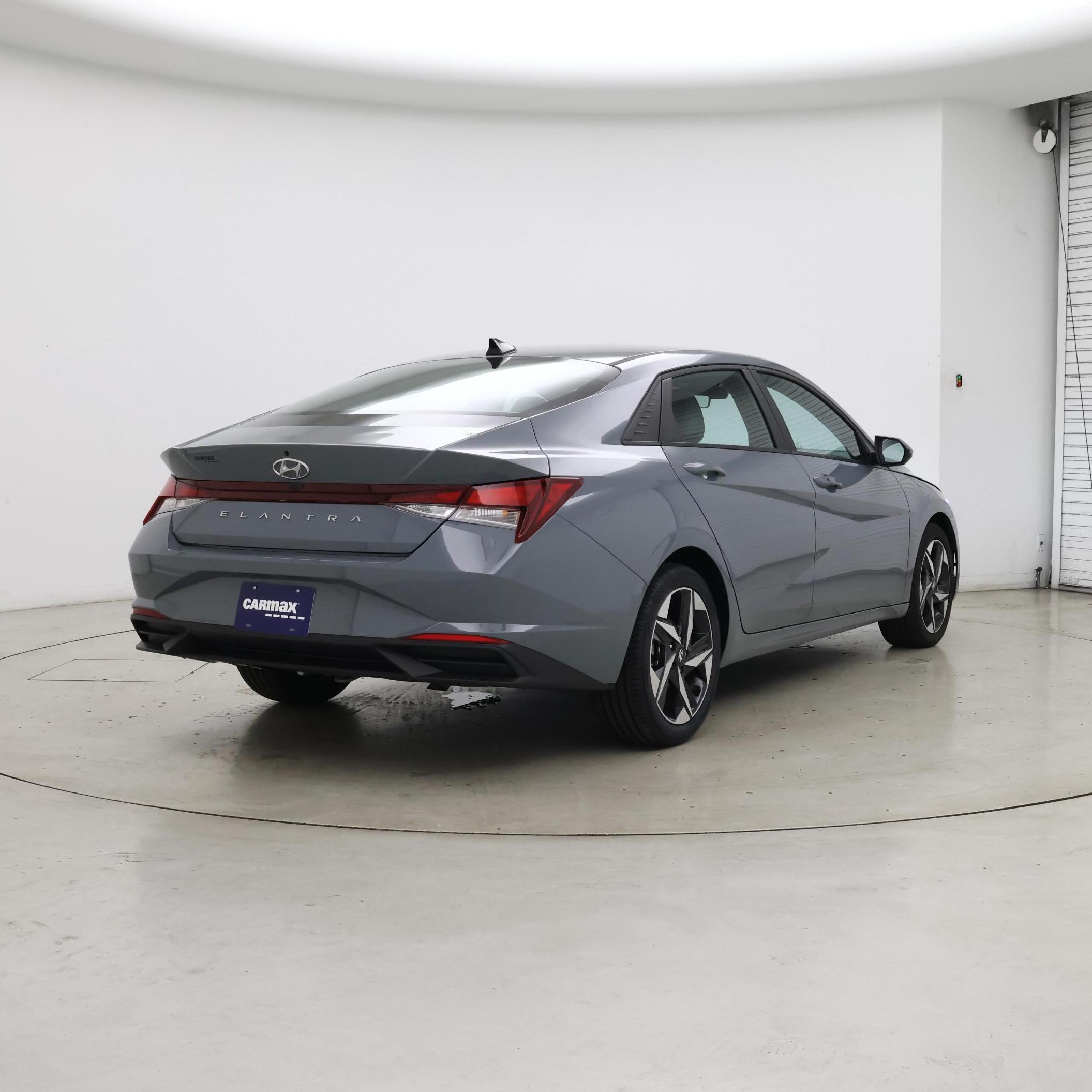 Thumbnail: 2023 Hyundai Elantra - 8