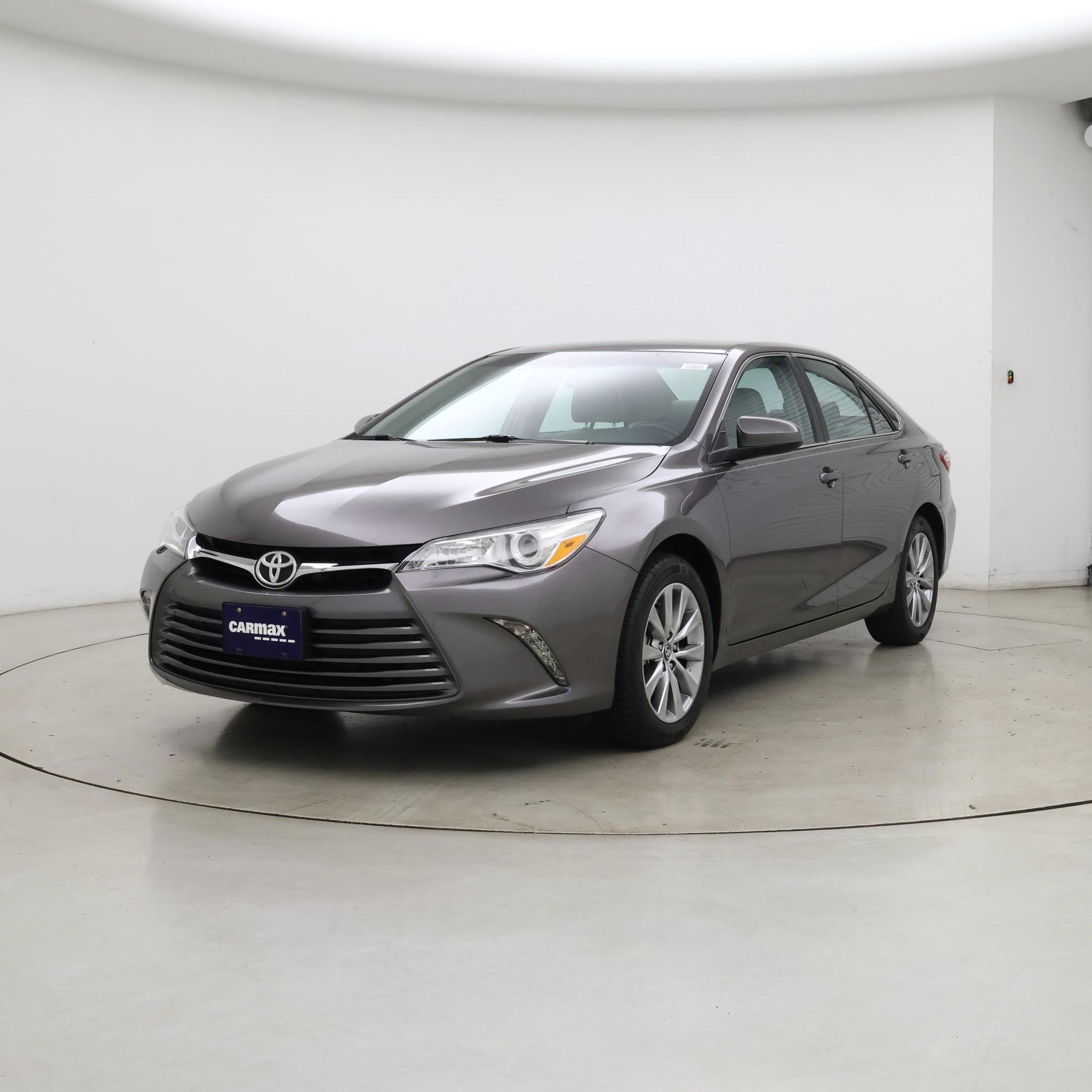 Thumbnail: 2017 Toyota Camry - 4