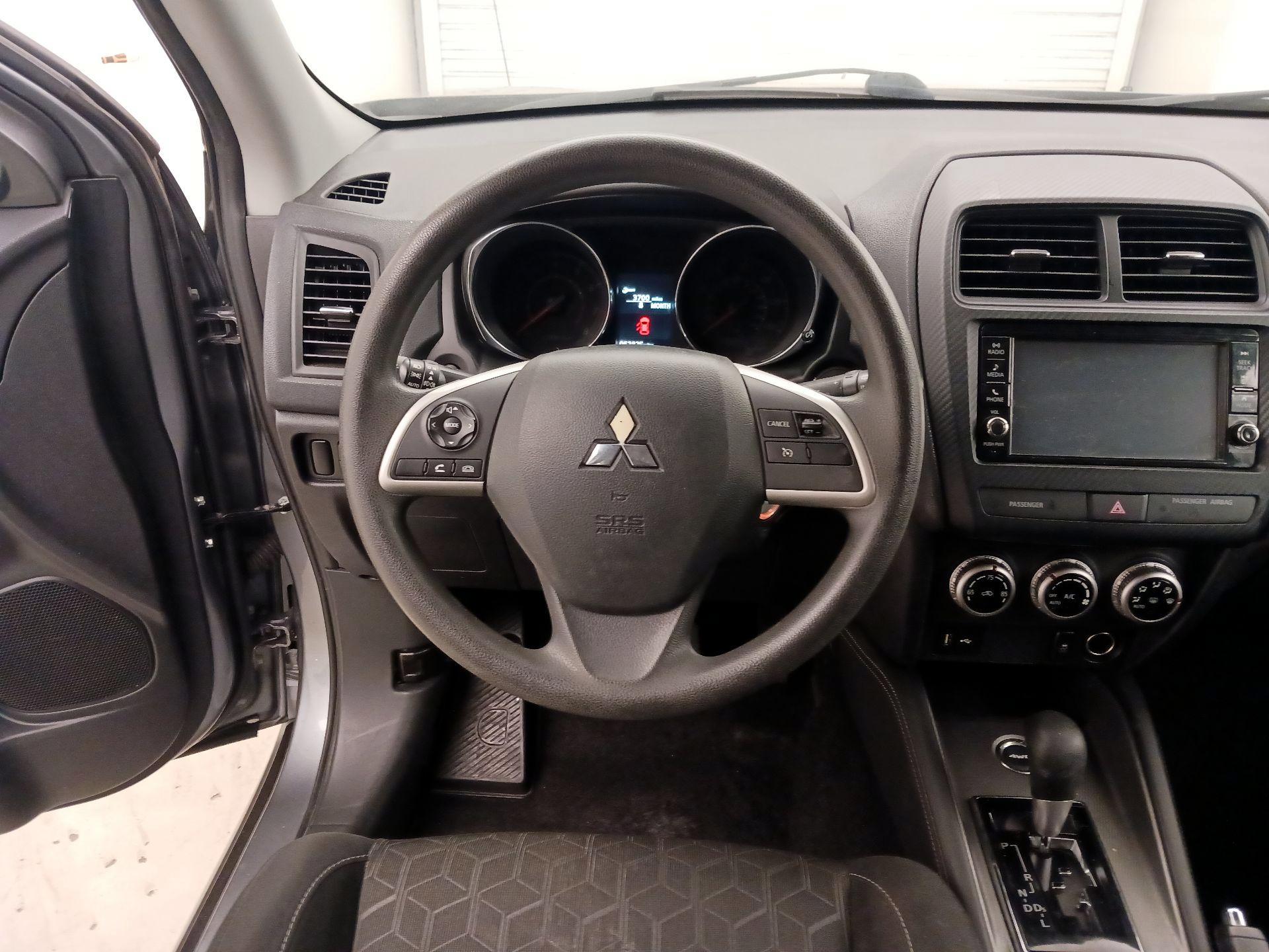 Thumbnail: 2021 Mitsubishi Outlander Sport - 10