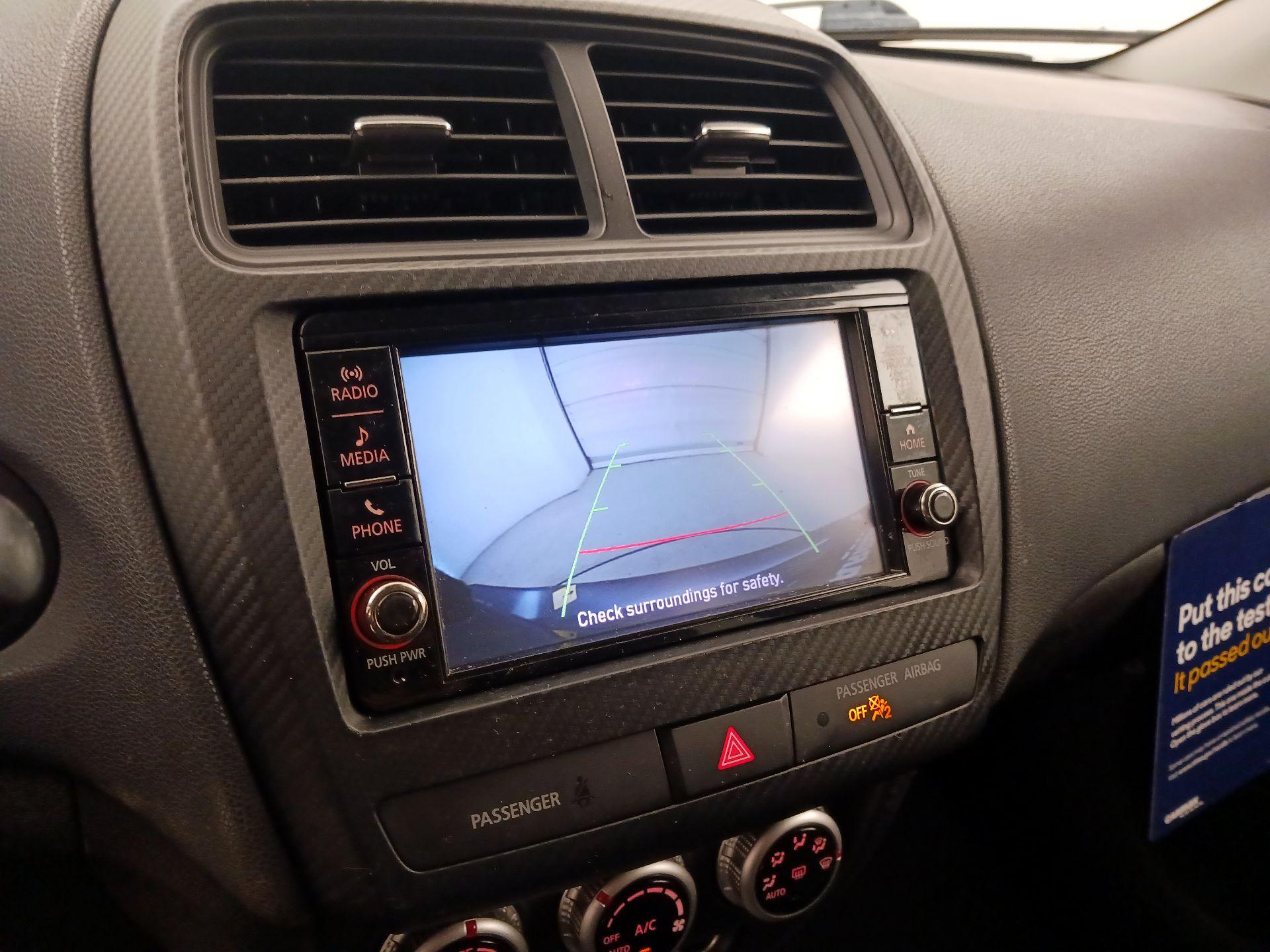 Thumbnail: 2021 Mitsubishi Outlander Sport - 14
