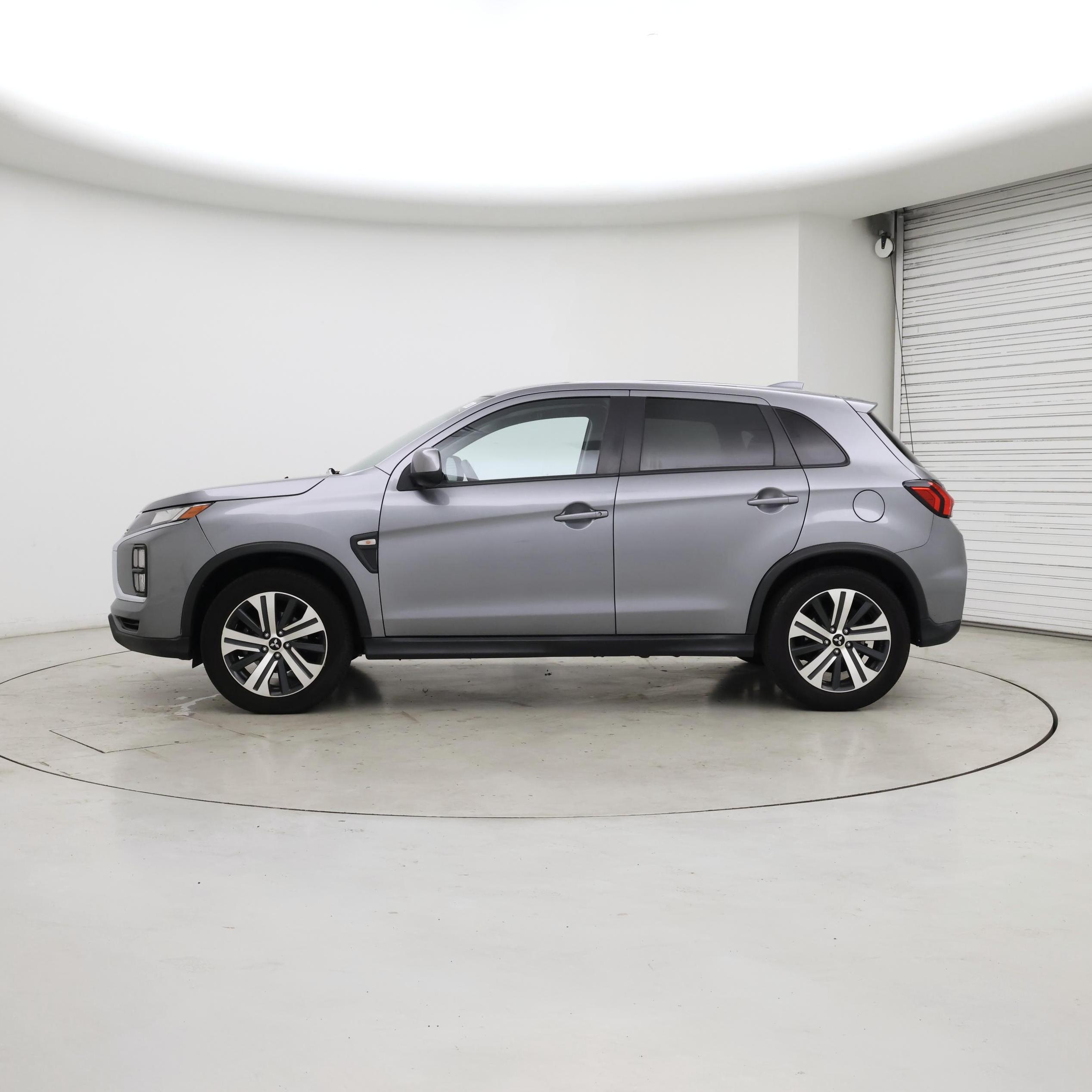 Thumbnail: 2021 Mitsubishi Outlander Sport - 3