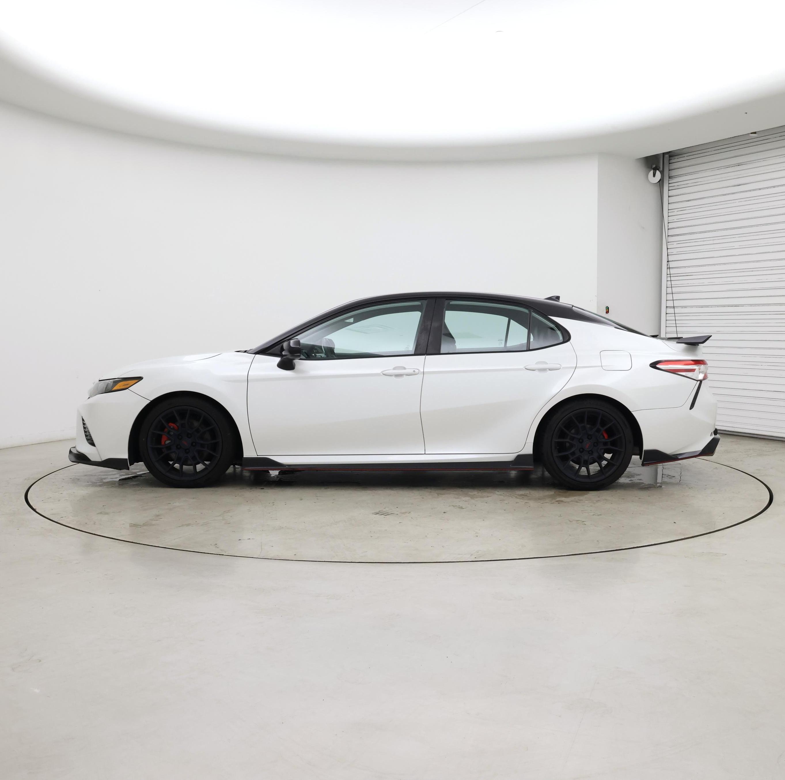 Thumbnail: 2020 Toyota Camry - 3