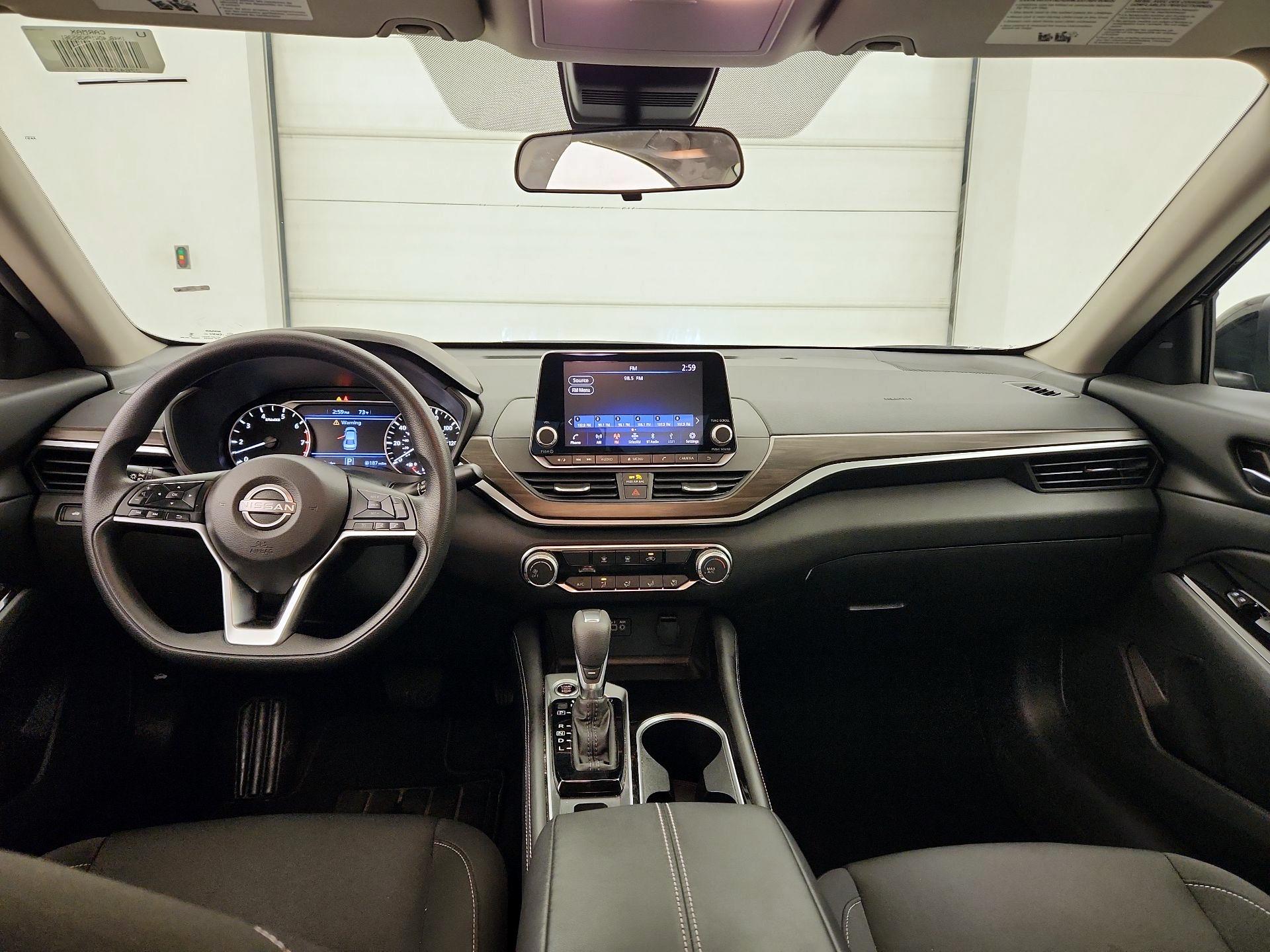 Thumbnail: 2023 Nissan Altima - 9
