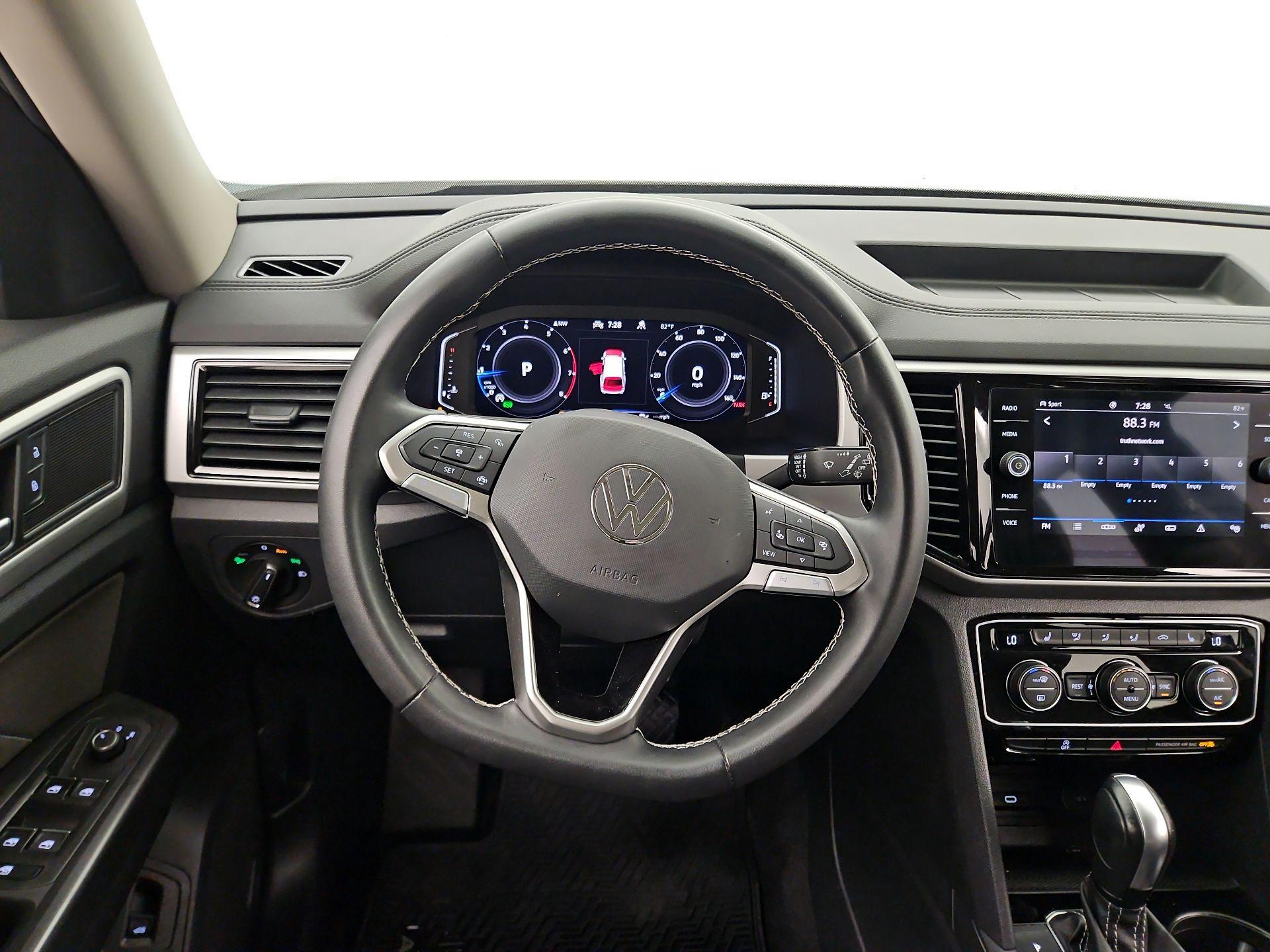 Thumbnail: 2023 Volkswagen Atlas - 10