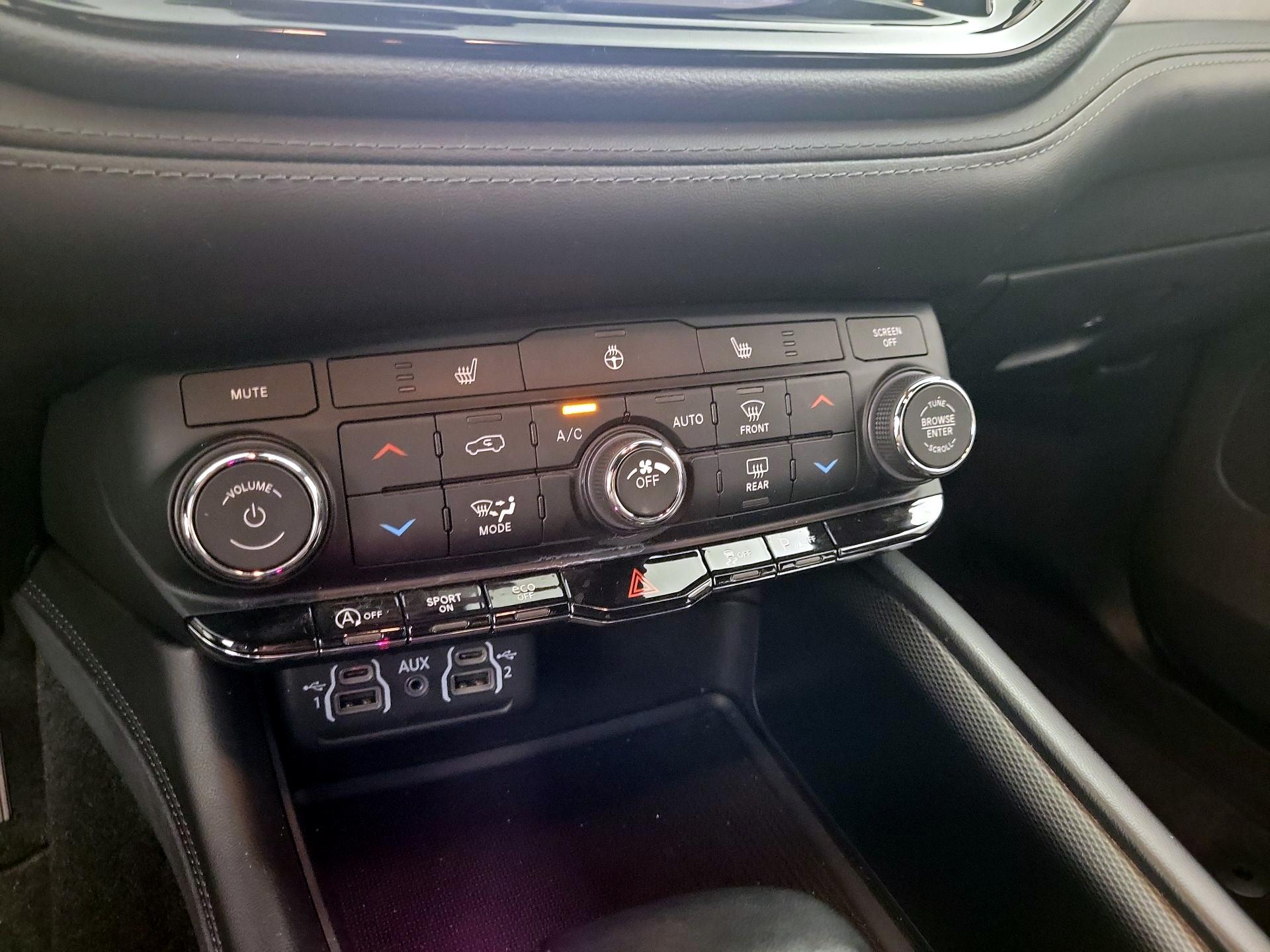 Thumbnail: 2022 Dodge Durango - 16