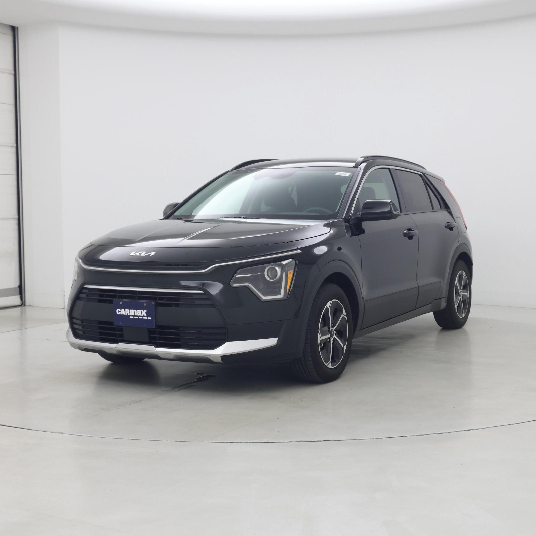 Thumbnail: 2023 Kia Niro - 4