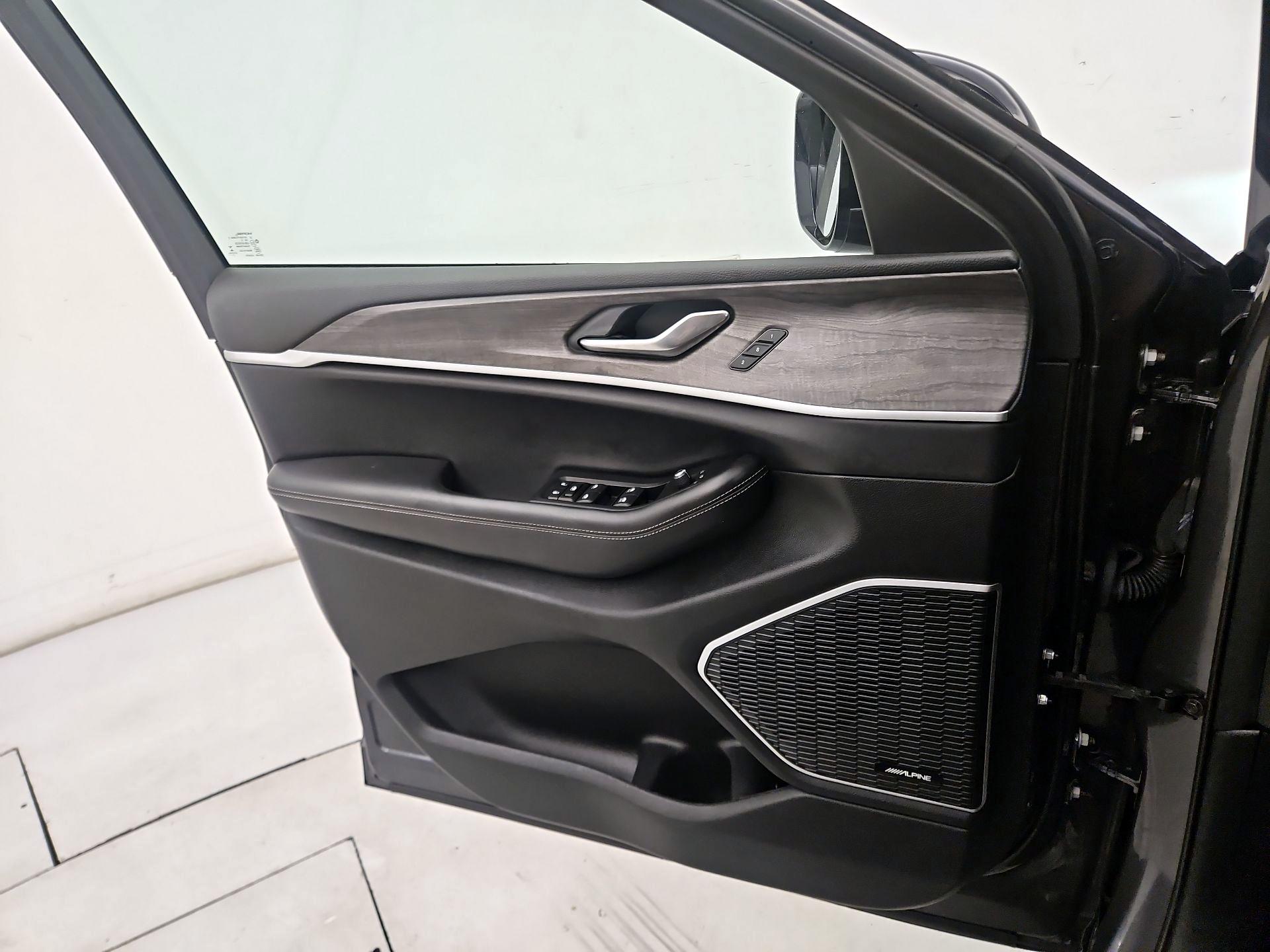 Thumbnail: 2021 Jeep Grand Cherokee L - 12