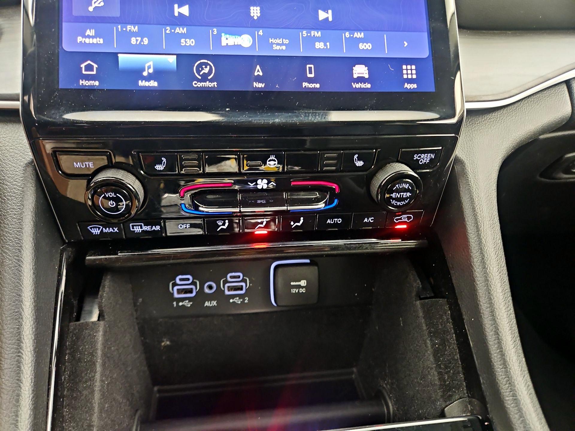 Thumbnail: 2021 Jeep Grand Cherokee L - 17