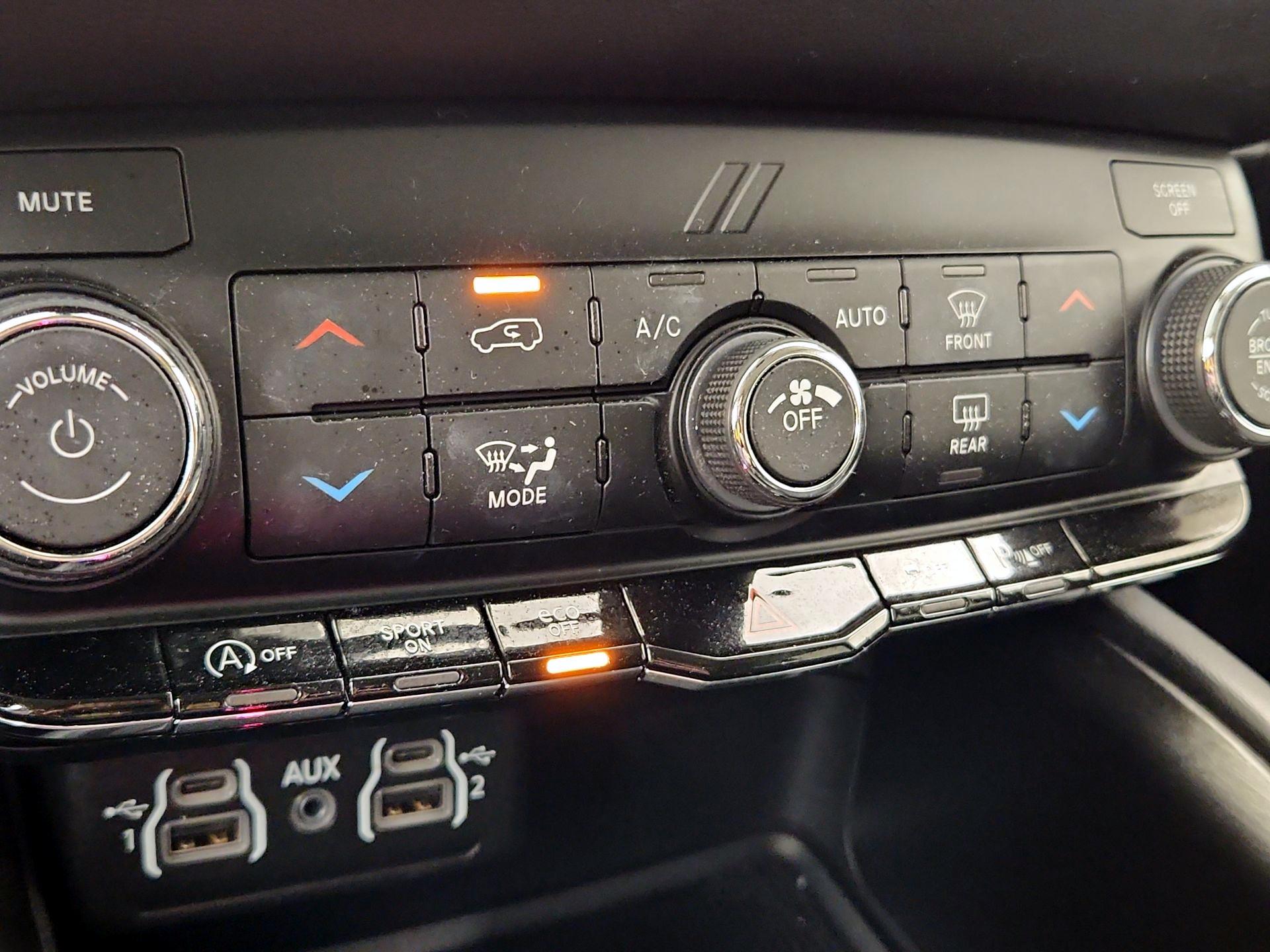 Thumbnail: 2022 Dodge Durango - 16