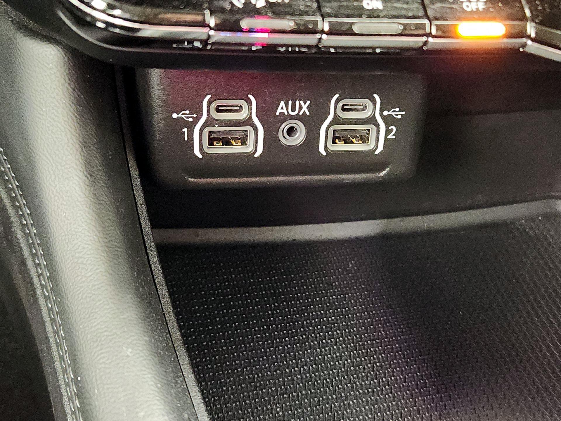 Thumbnail: 2022 Dodge Durango - 18