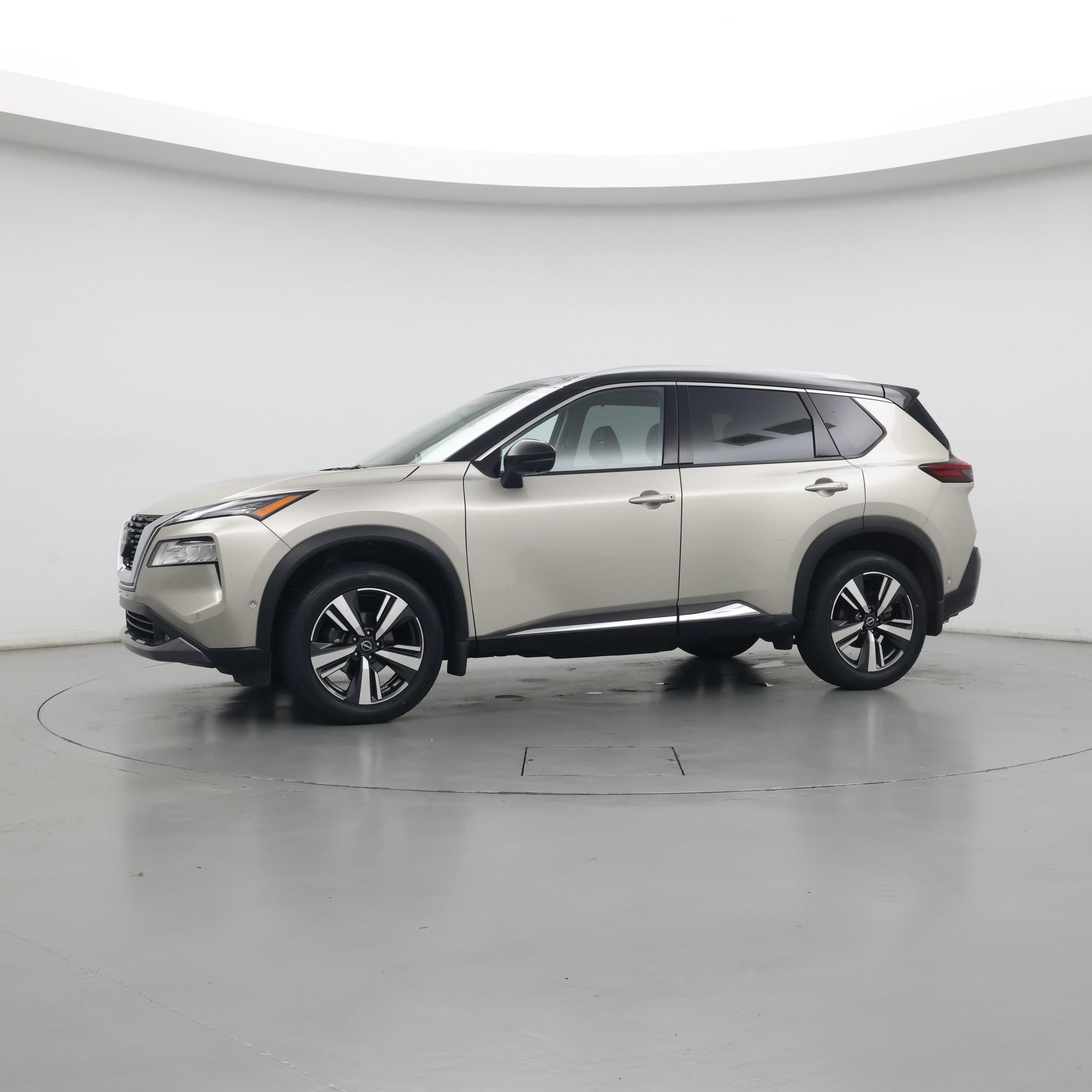 Thumbnail: 2022 Nissan Rogue - 3