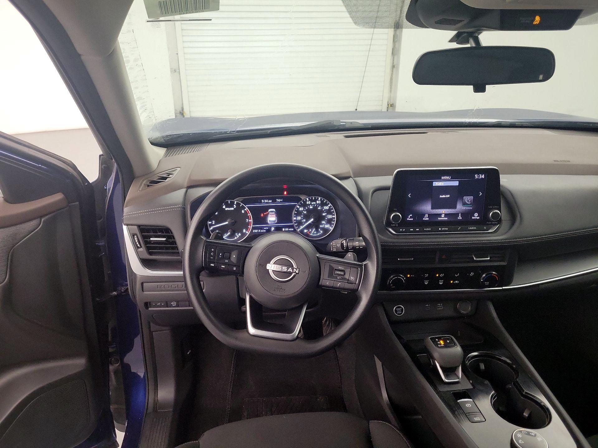 Thumbnail: 2023 Nissan Rogue - 10
