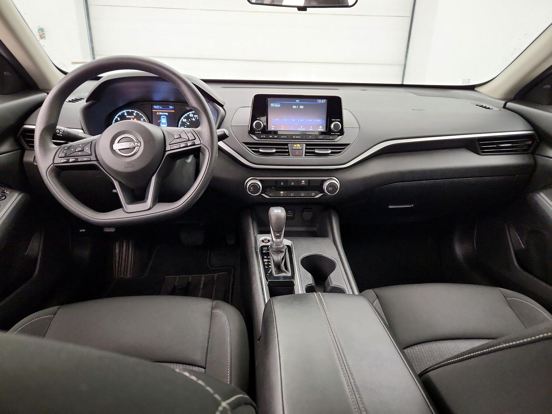 Thumbnail: 2023 Nissan Altima - 9