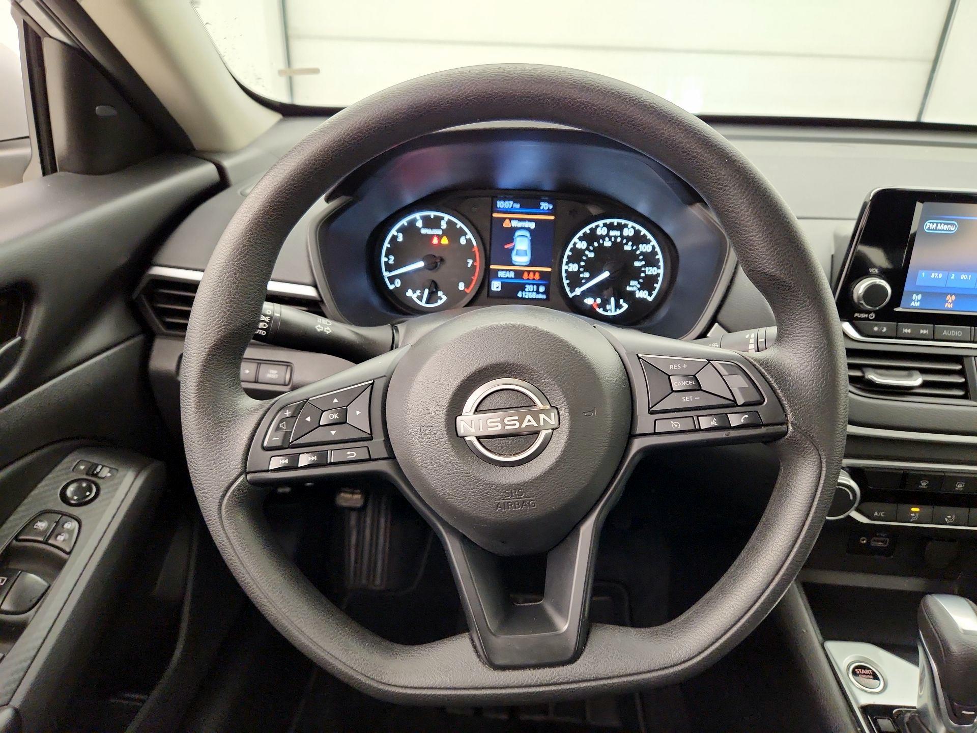 Thumbnail: 2023 Nissan Altima - 10