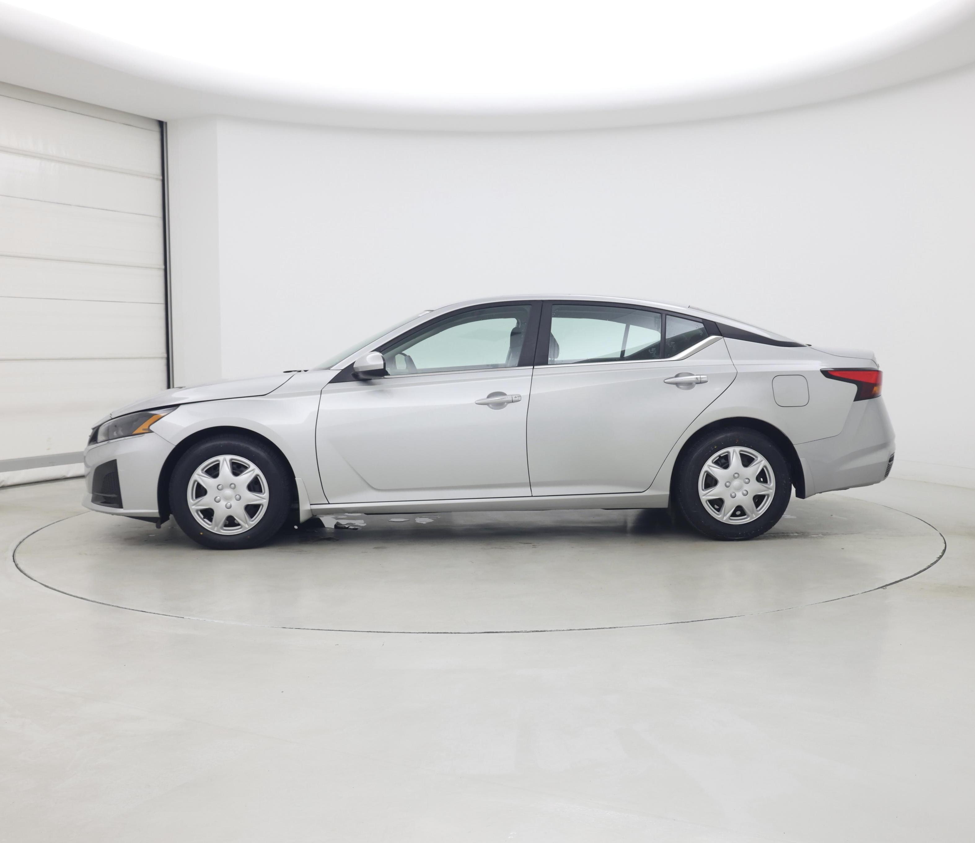 Thumbnail: 2023 Nissan Altima - 3