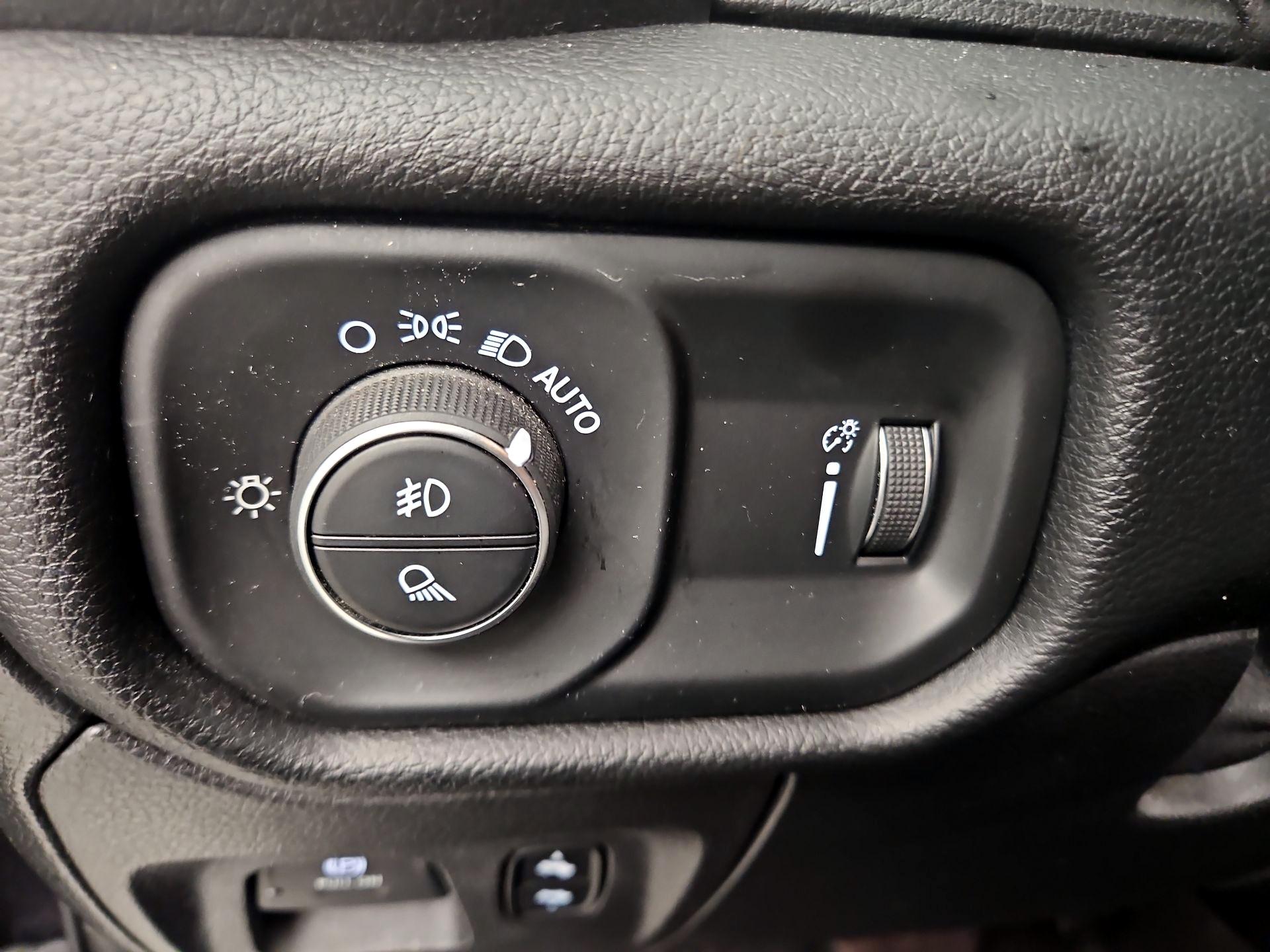 Thumbnail: 2020 RAM 1500 - 13