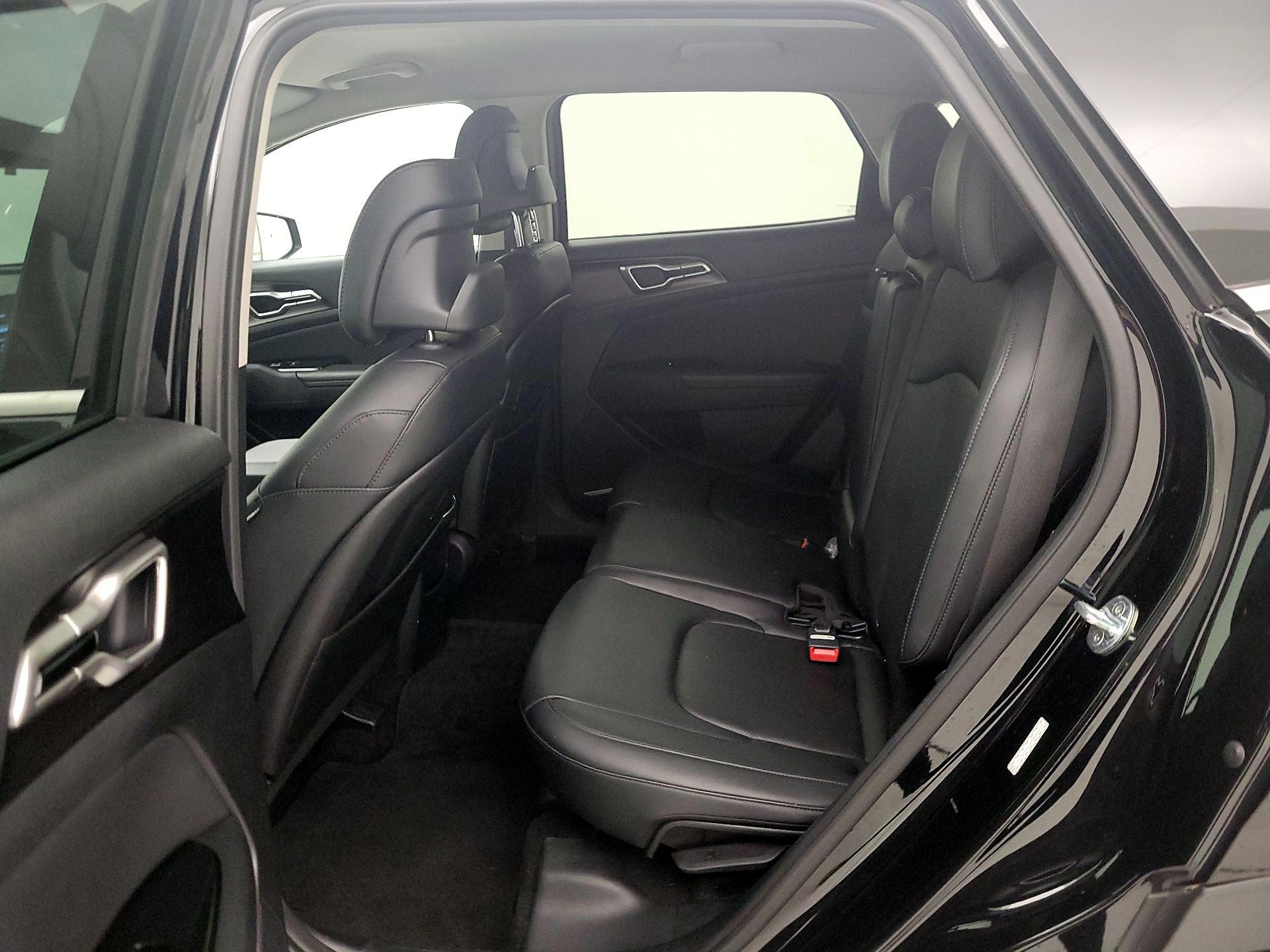 Thumbnail: 2023 Kia Sportage - 20