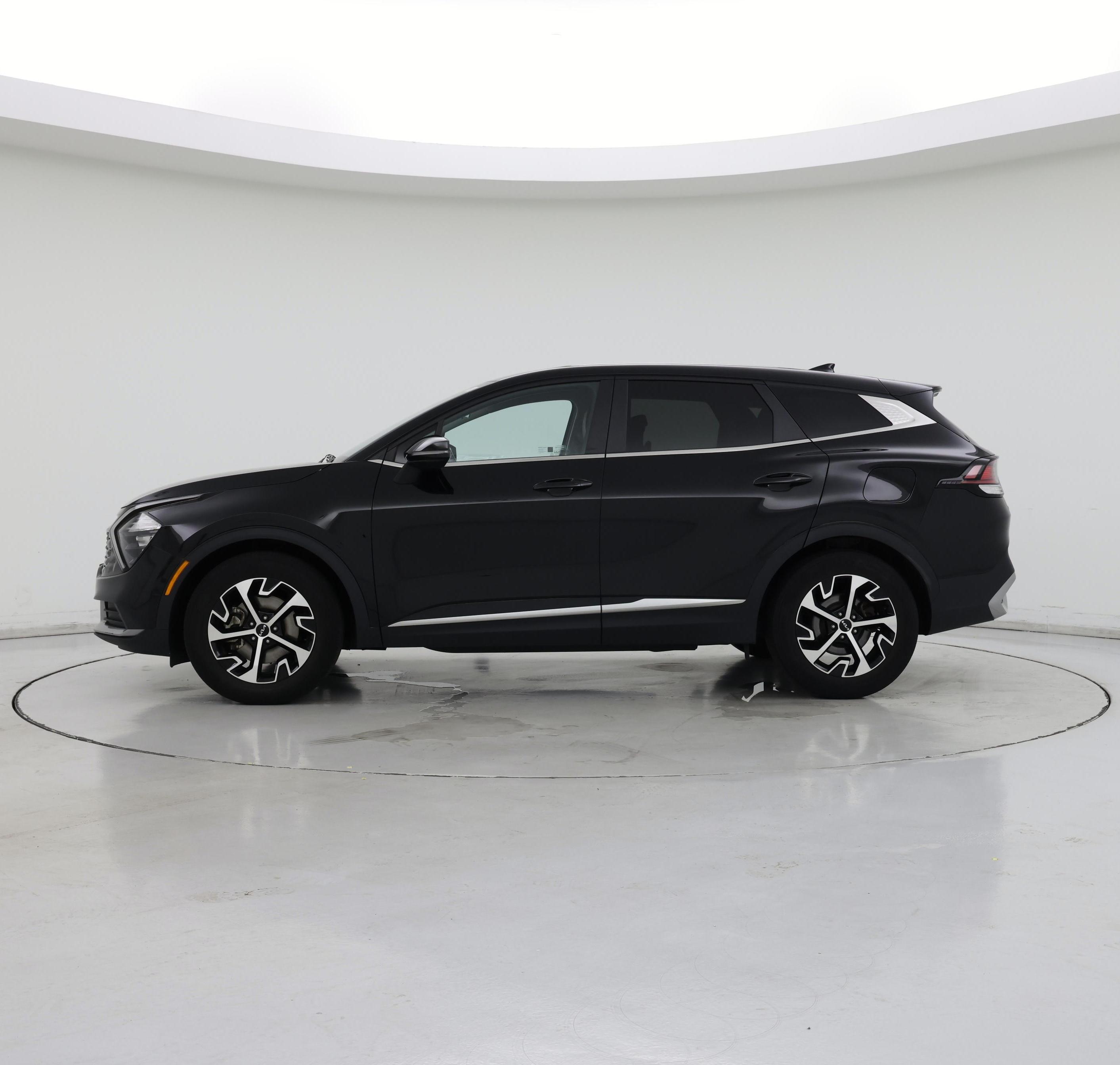 Thumbnail: 2023 Kia Sportage - 3