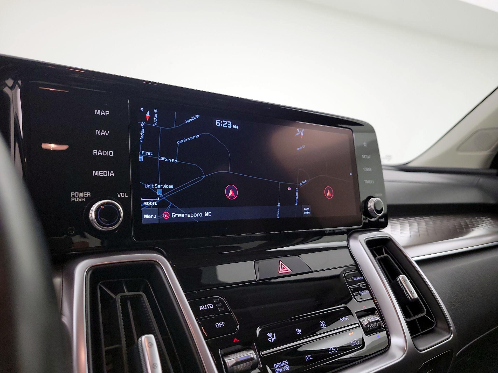 Thumbnail: 2022 Kia Sorento - 12