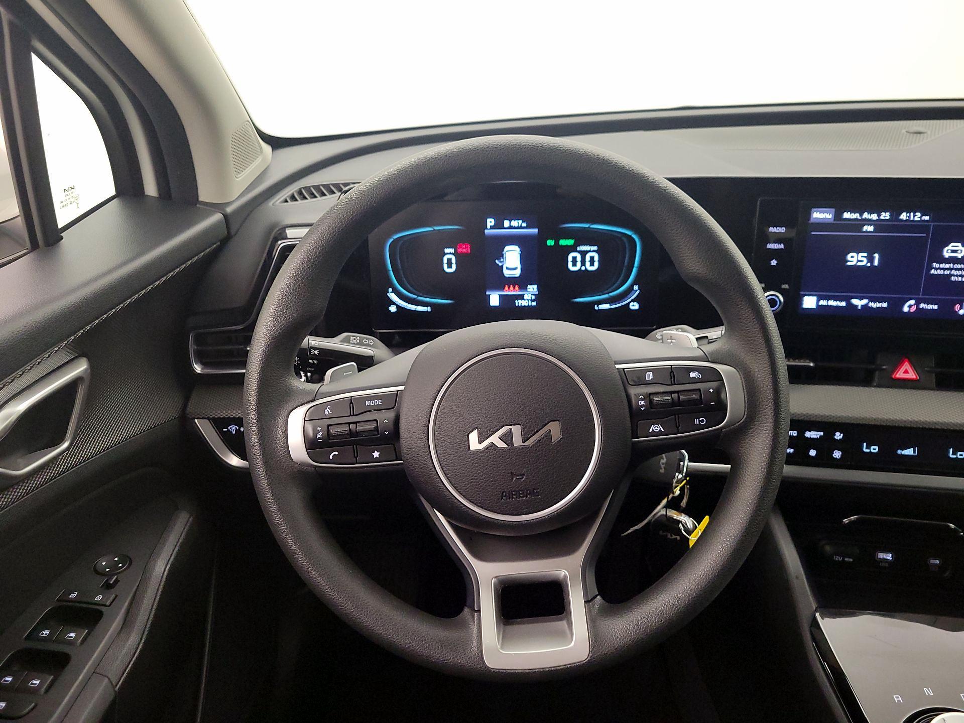 Thumbnail: 2023 Kia Sportage - 10