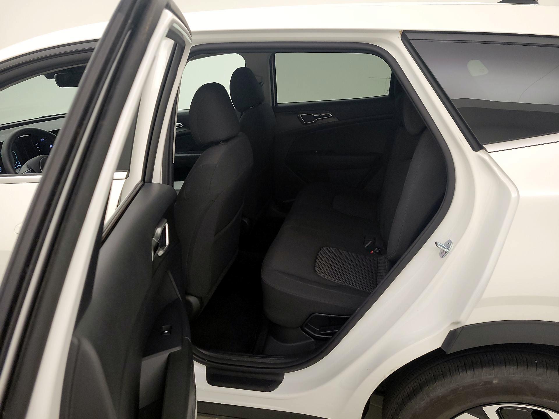 Thumbnail: 2023 Kia Sportage - 19