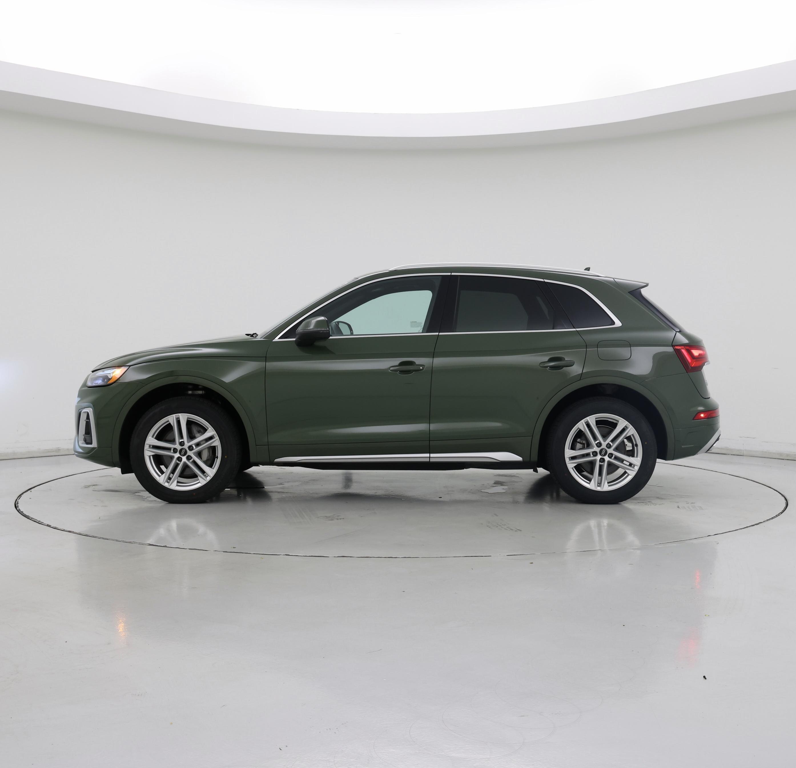 Thumbnail: 2021 Audi Q5 - 3