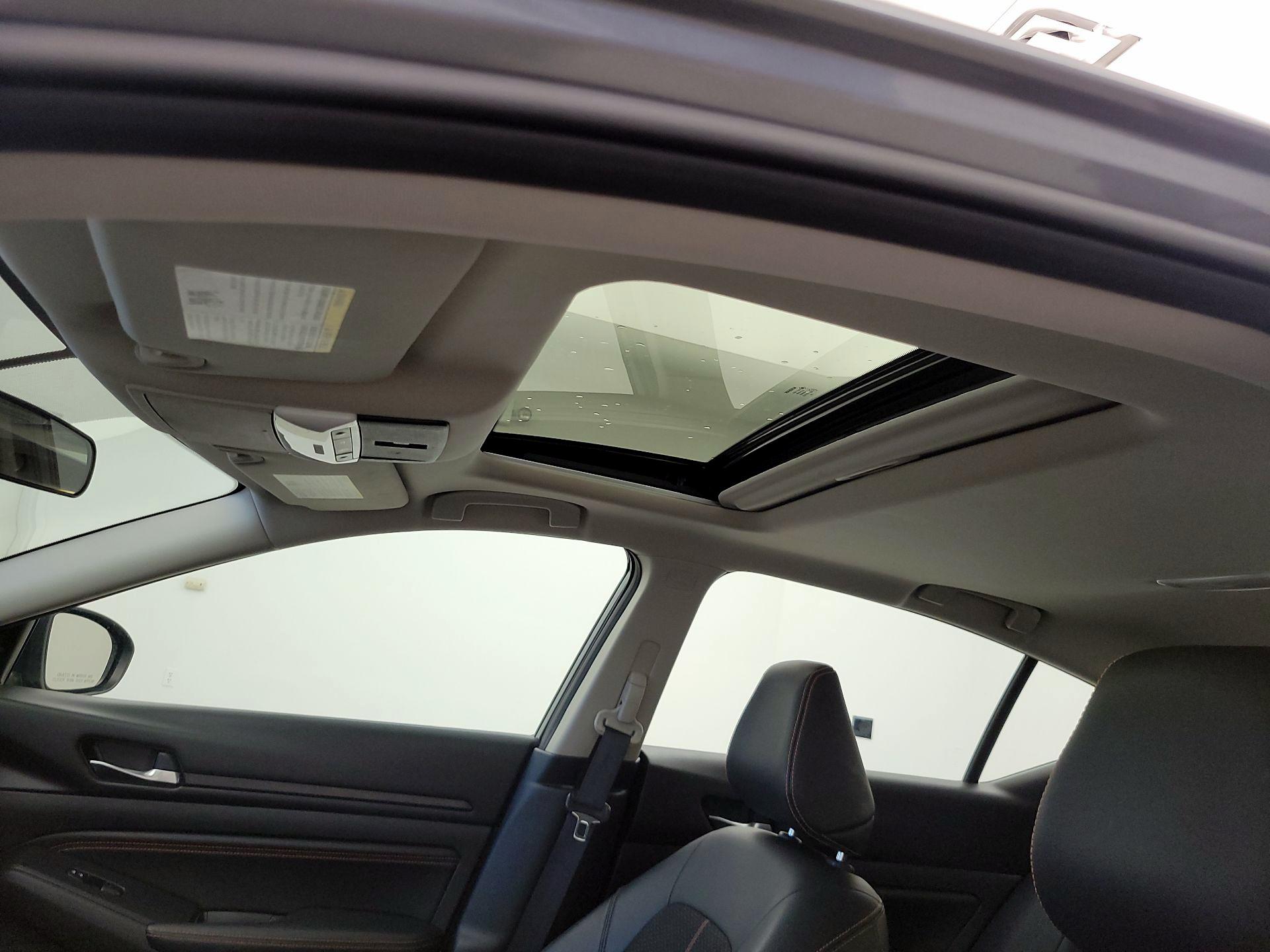 Thumbnail: 2019 Nissan Altima - 19