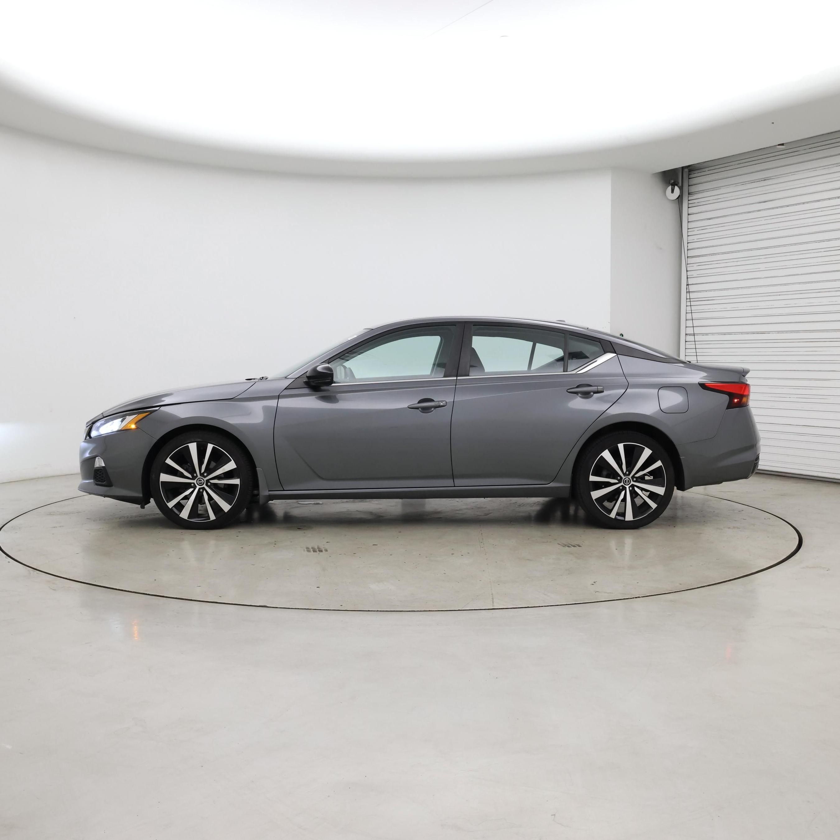 Thumbnail: 2019 Nissan Altima - 3
