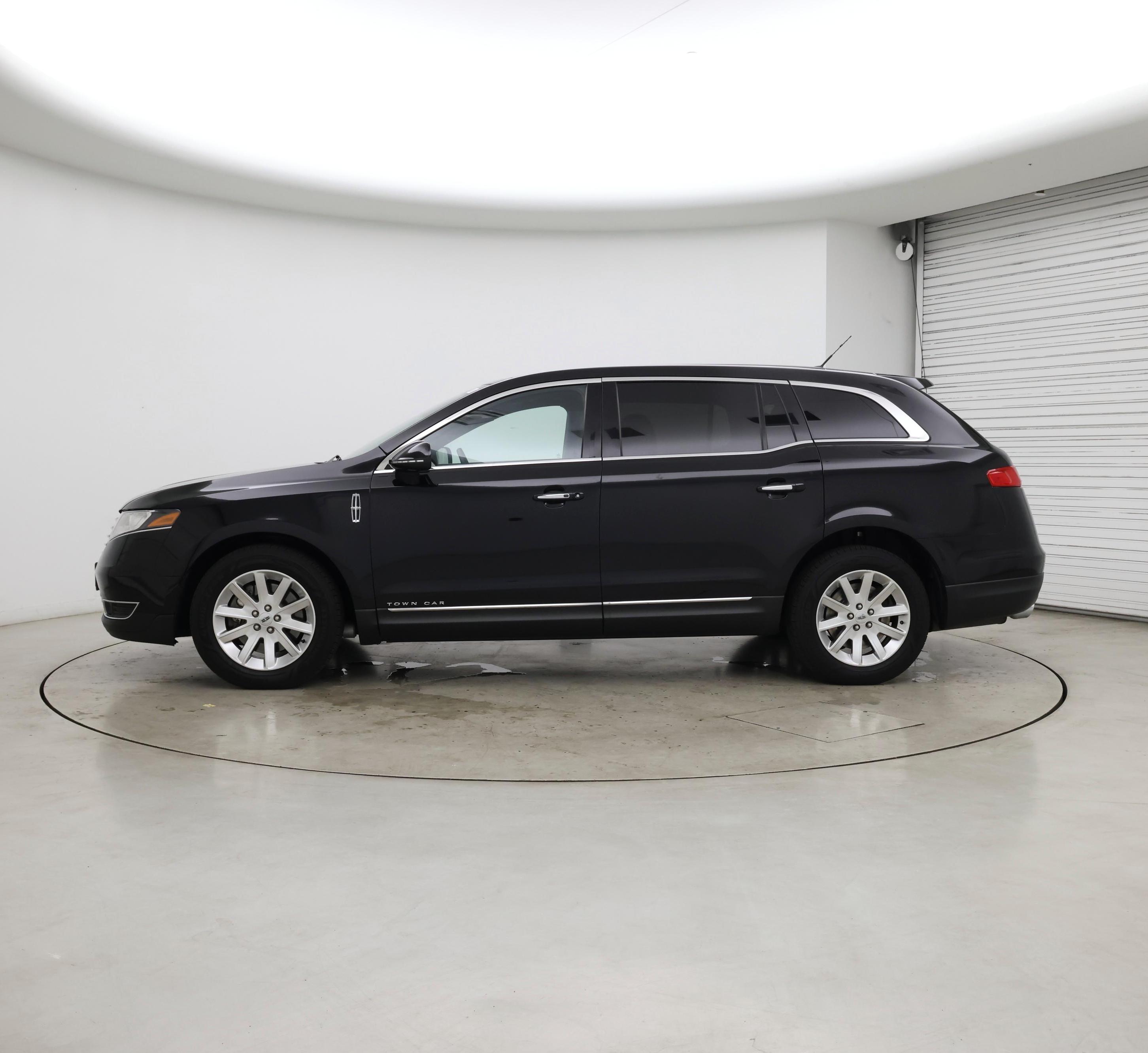 Thumbnail: 2019 Lincoln MKT - 3
