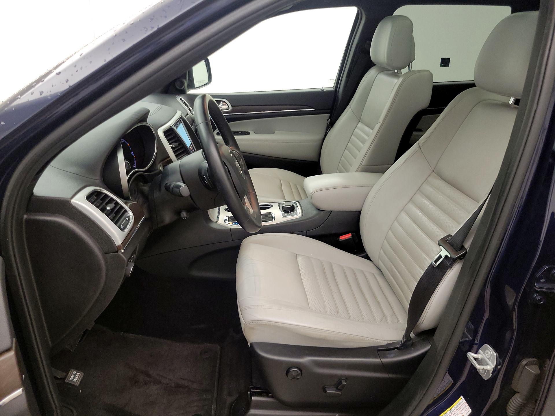 Thumbnail: 2018 Jeep Grand Cherokee - 11