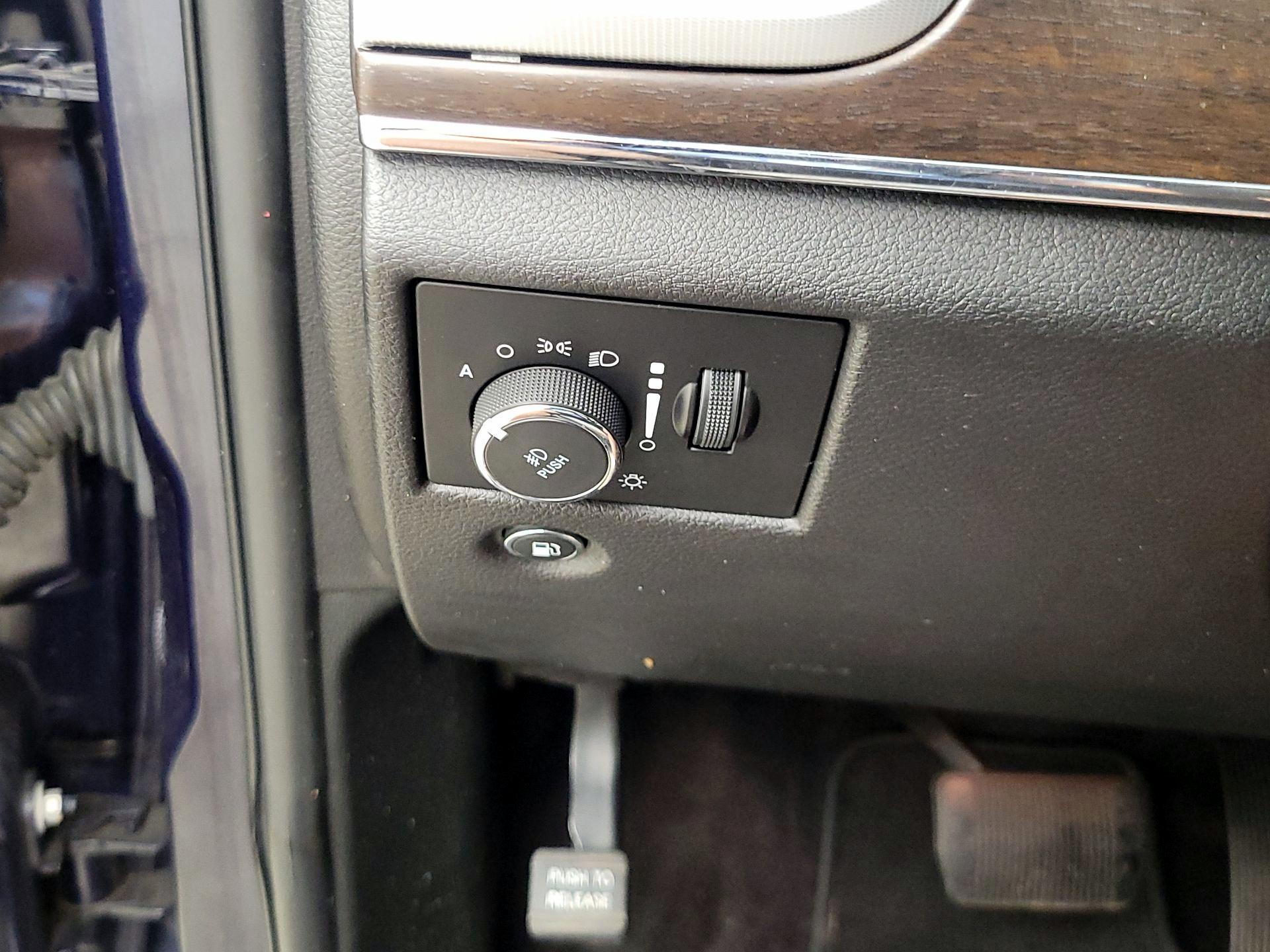 Thumbnail: 2018 Jeep Grand Cherokee - 13