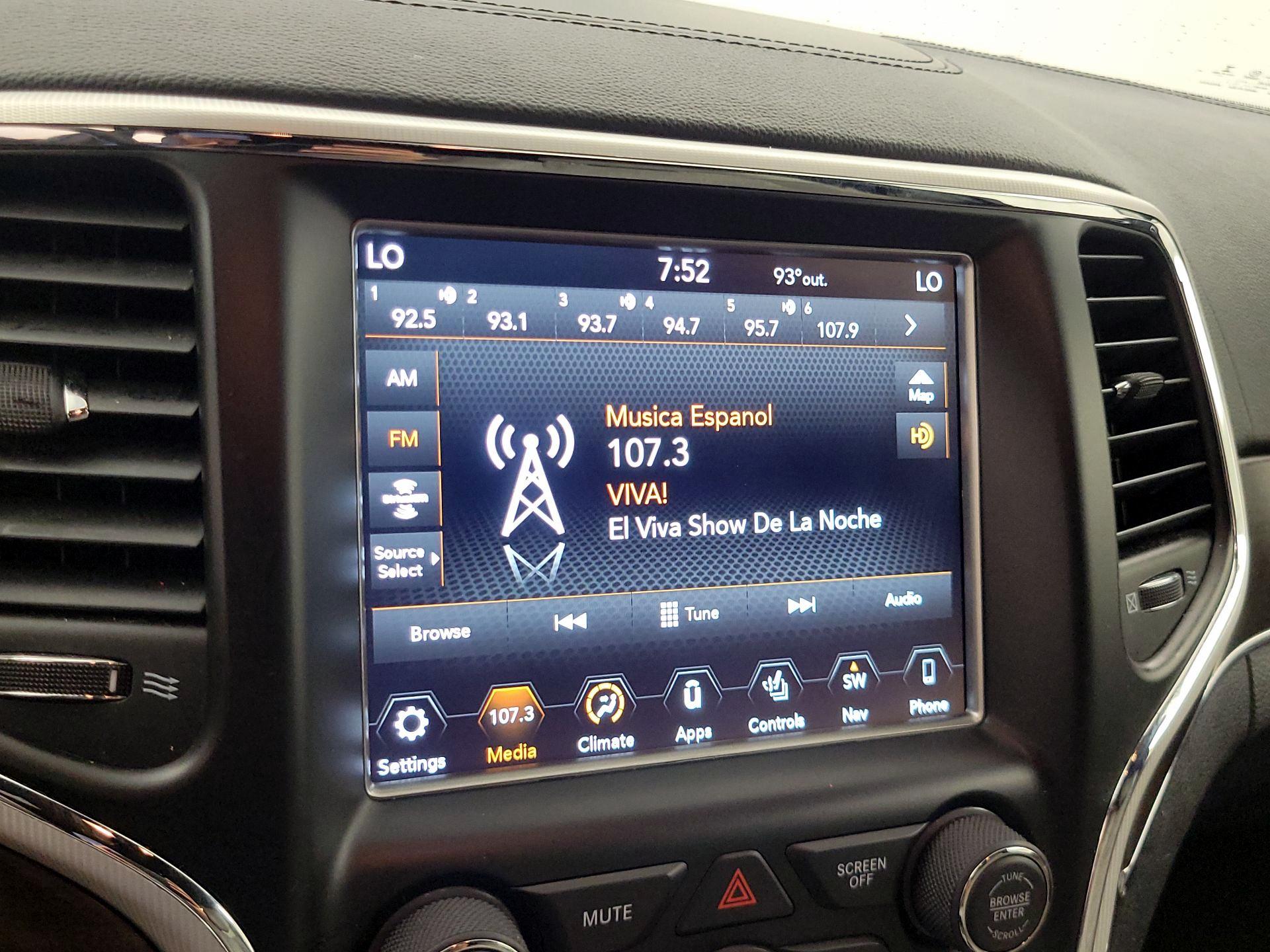 Thumbnail: 2018 Jeep Grand Cherokee - 16